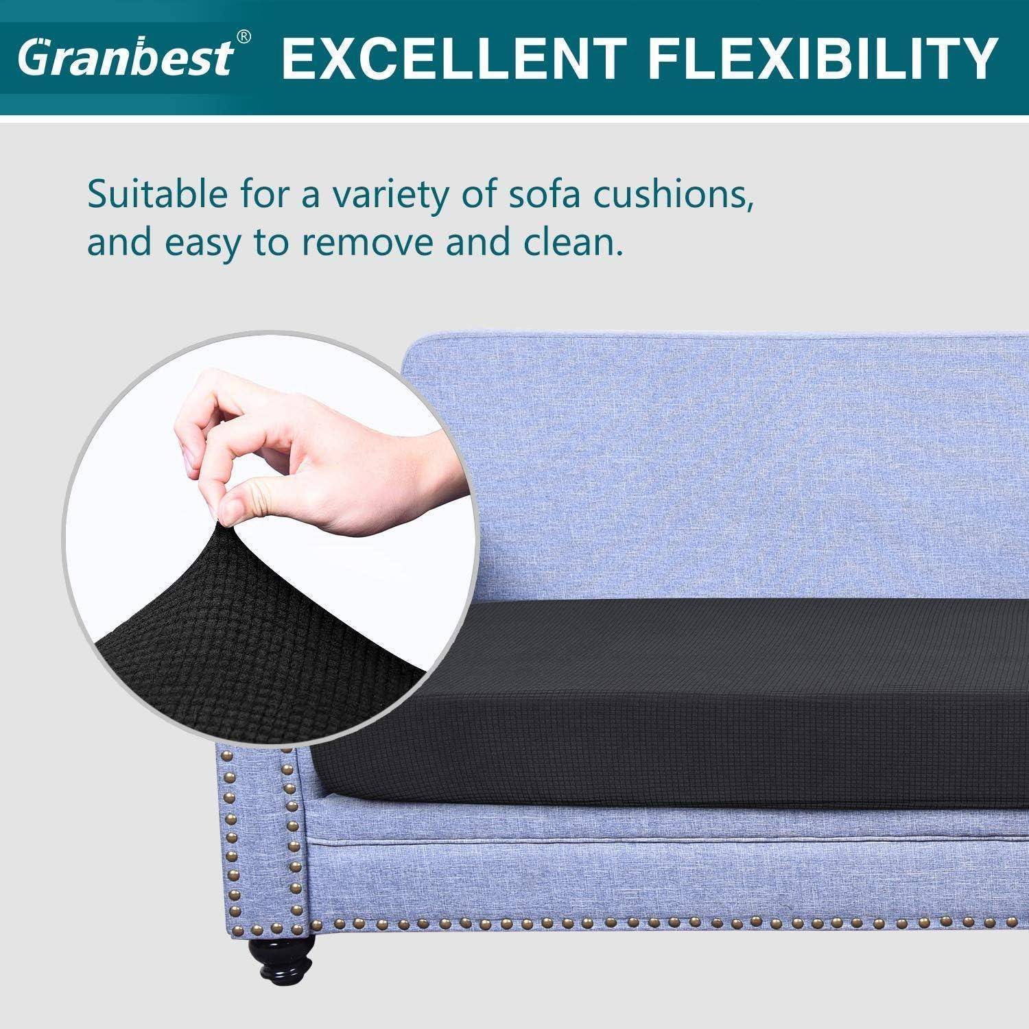 Ein blaues Sofa mit einer schwarzen, flexiblen Bezug auf dem Sitz. Text lautet: 'Geeignet für verschiedene Sofakissen und leicht zu entfernen und zu reinigen.