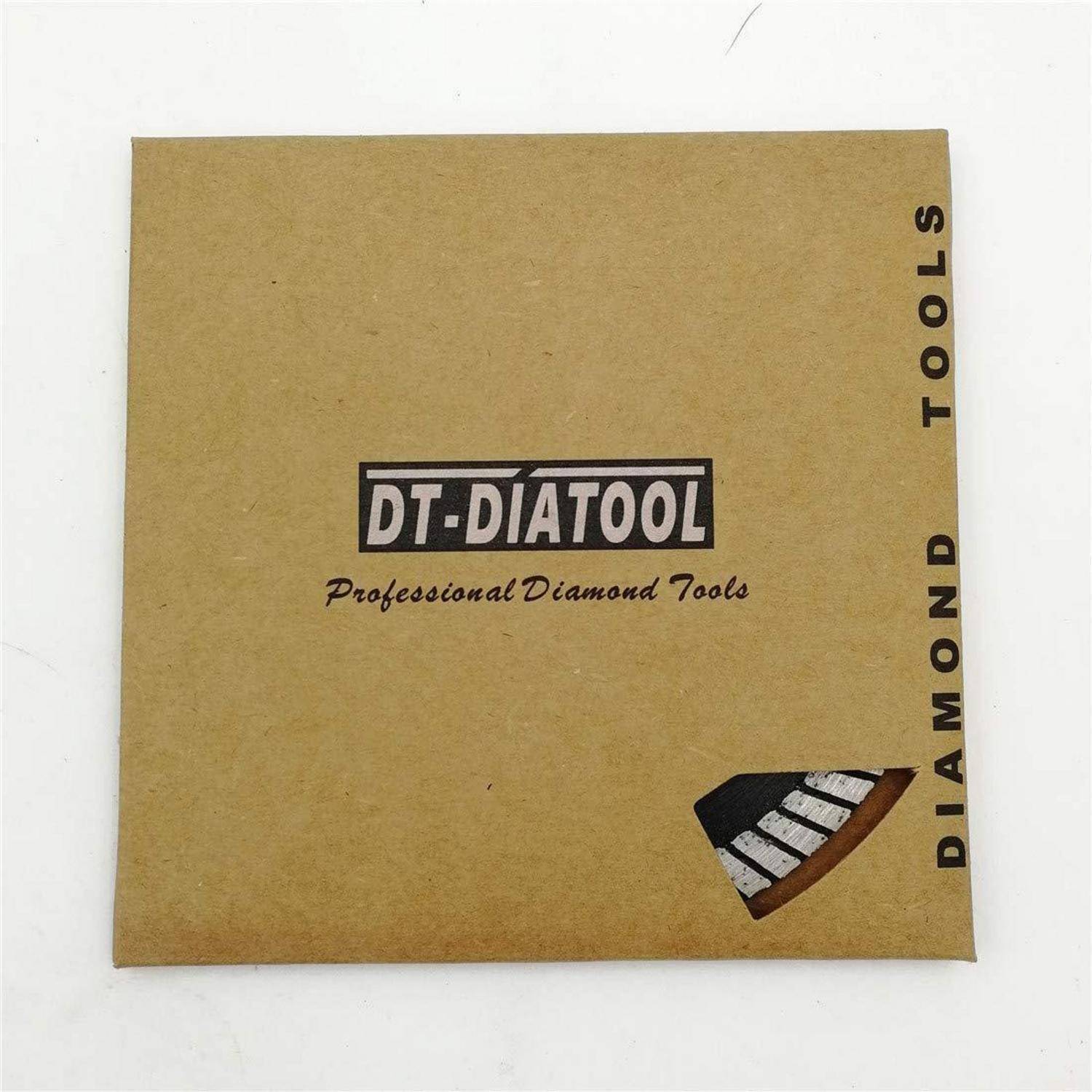 Ein brauner Karton mit der Aufschrift „DT-DIATOOL Professional Diamond Tools
