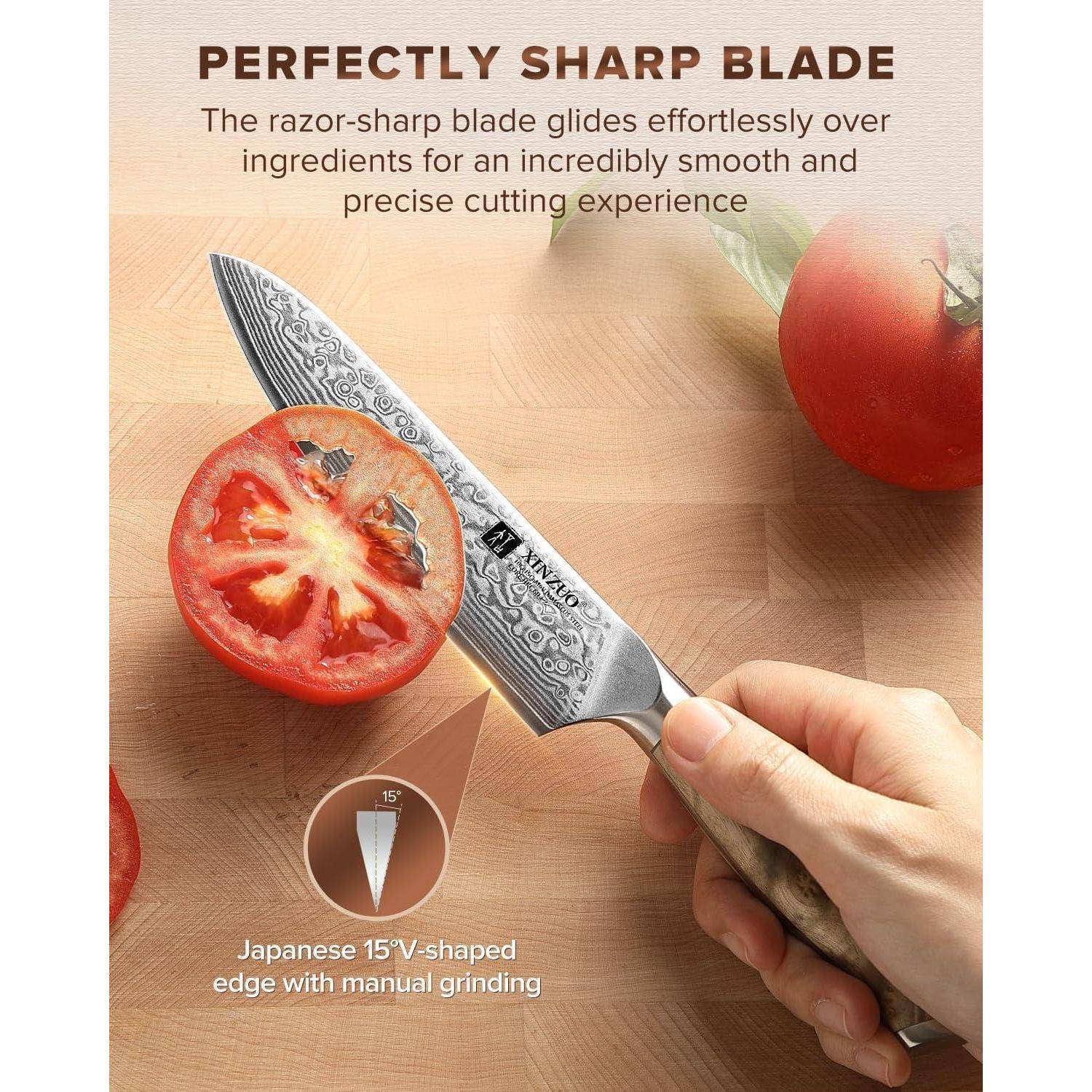 Eine Hand hält ein Messer, das eine Tomate schneidet. Text oben liest sich: 
