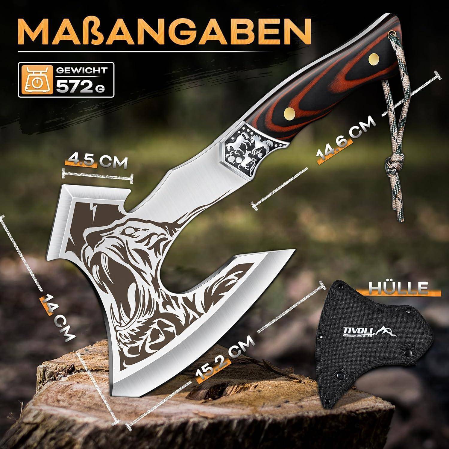 Ein Beil mit einer dekorativen Klinge und hölzernem Griff wird gezeigt mit Maßen: Griff 14,6 cm, Klinge 15,2 cm. Gewicht: 572 g. Inklusive Scheide.
