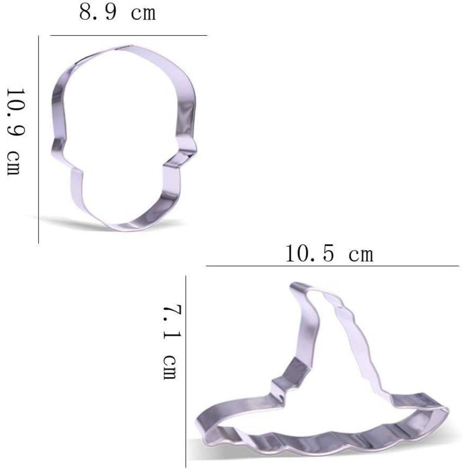 Zwei Metall-Ausstecher: einer ist 10,9 cm hoch, 8,9 cm breit und ähnelt einer Kopfsilhouette; der andere ist 7,1 cm hoch, 10,5 cm breit und hat die Form eines Hutes.