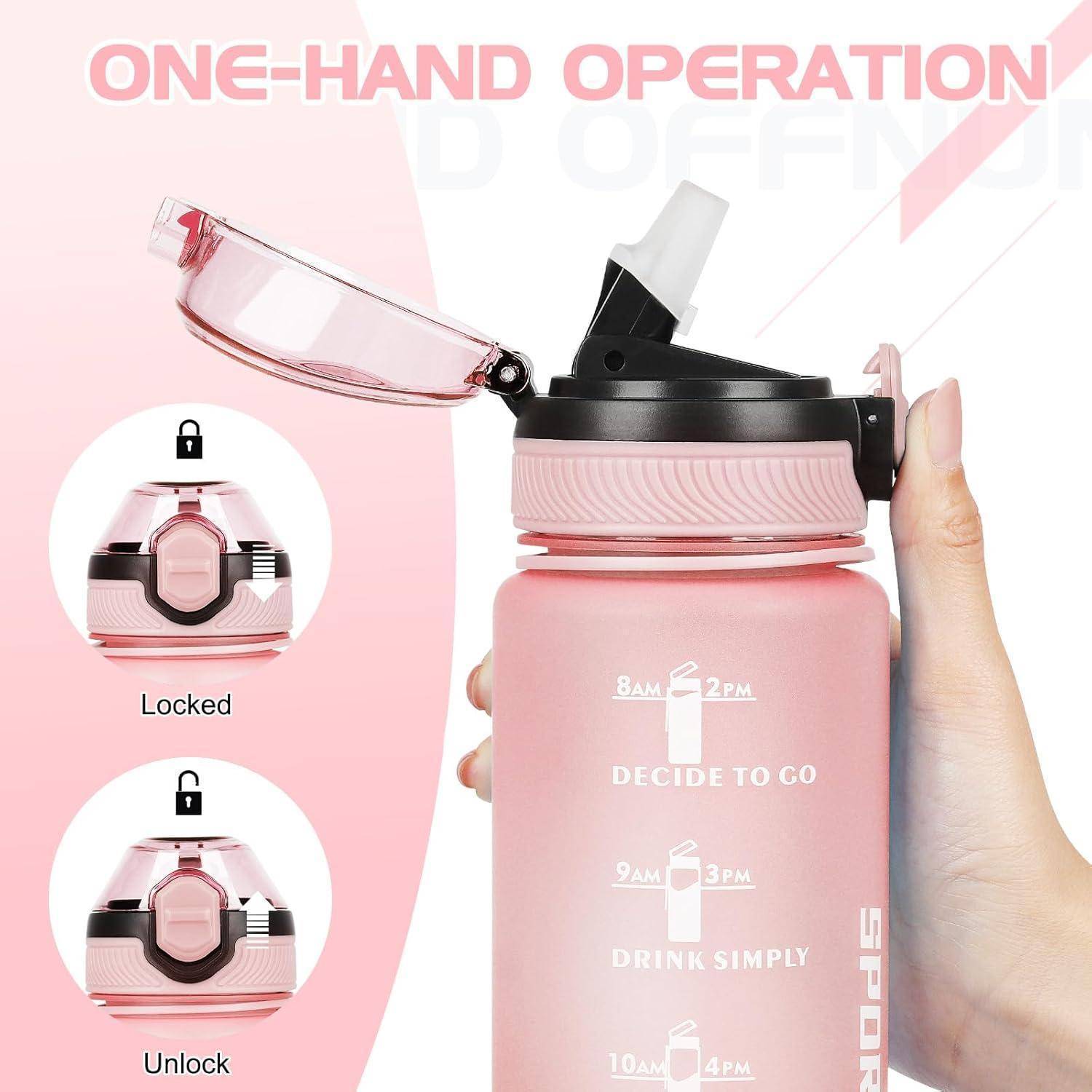 Pinke Sportswasserflasche mit Klappdeckel und Zeitmarkierungen, die geöffnete und verriegelte Positionen zeigt, mit dem Text „BEDIENUNG MIT EINER HAND