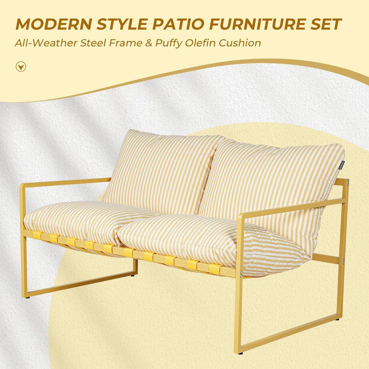Mobiliar-Set im modernen Stil für die Terrasse' umfasst ein gestreiftes, gepolstertes Sofa mit Stahlrahmen, das als wetterfest und langlebig beschrieben wird.