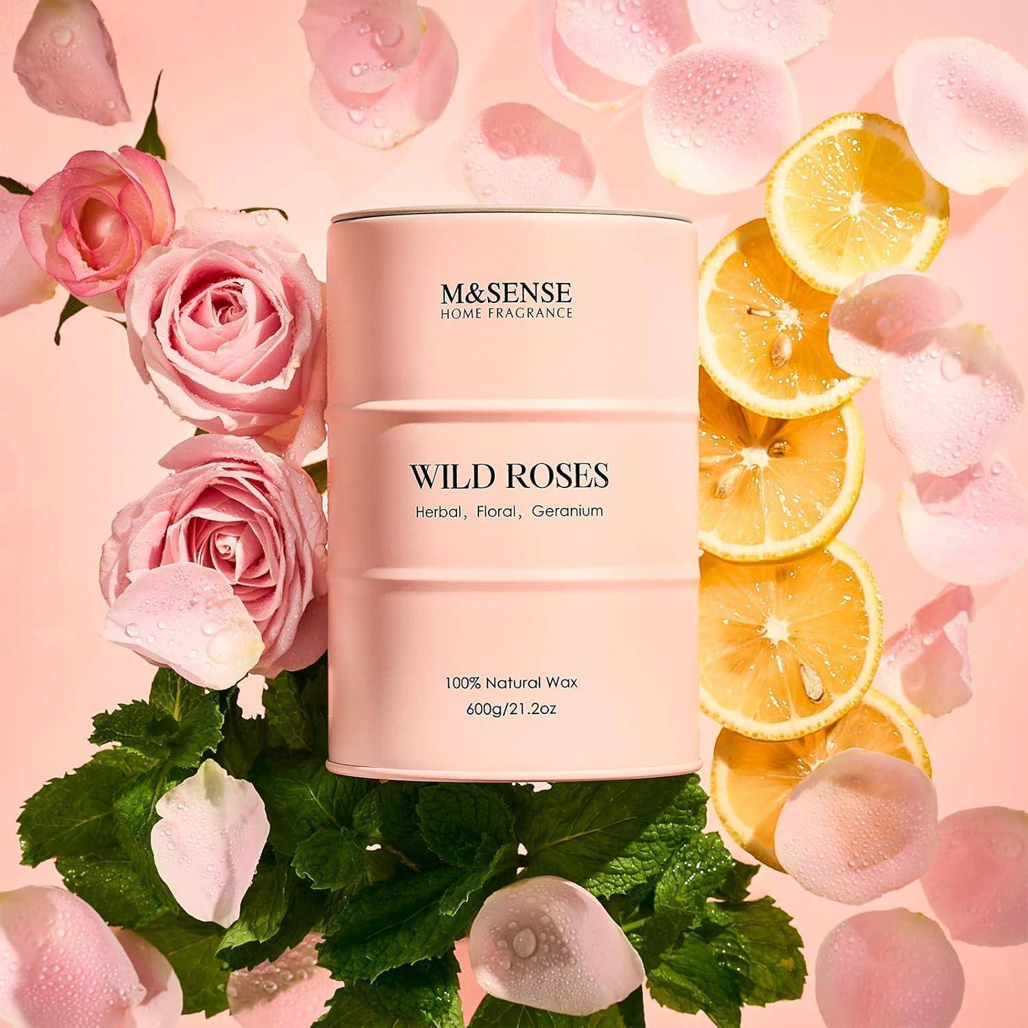 Eine rosa Kerze mit der Aufschrift „Wilde Rosen