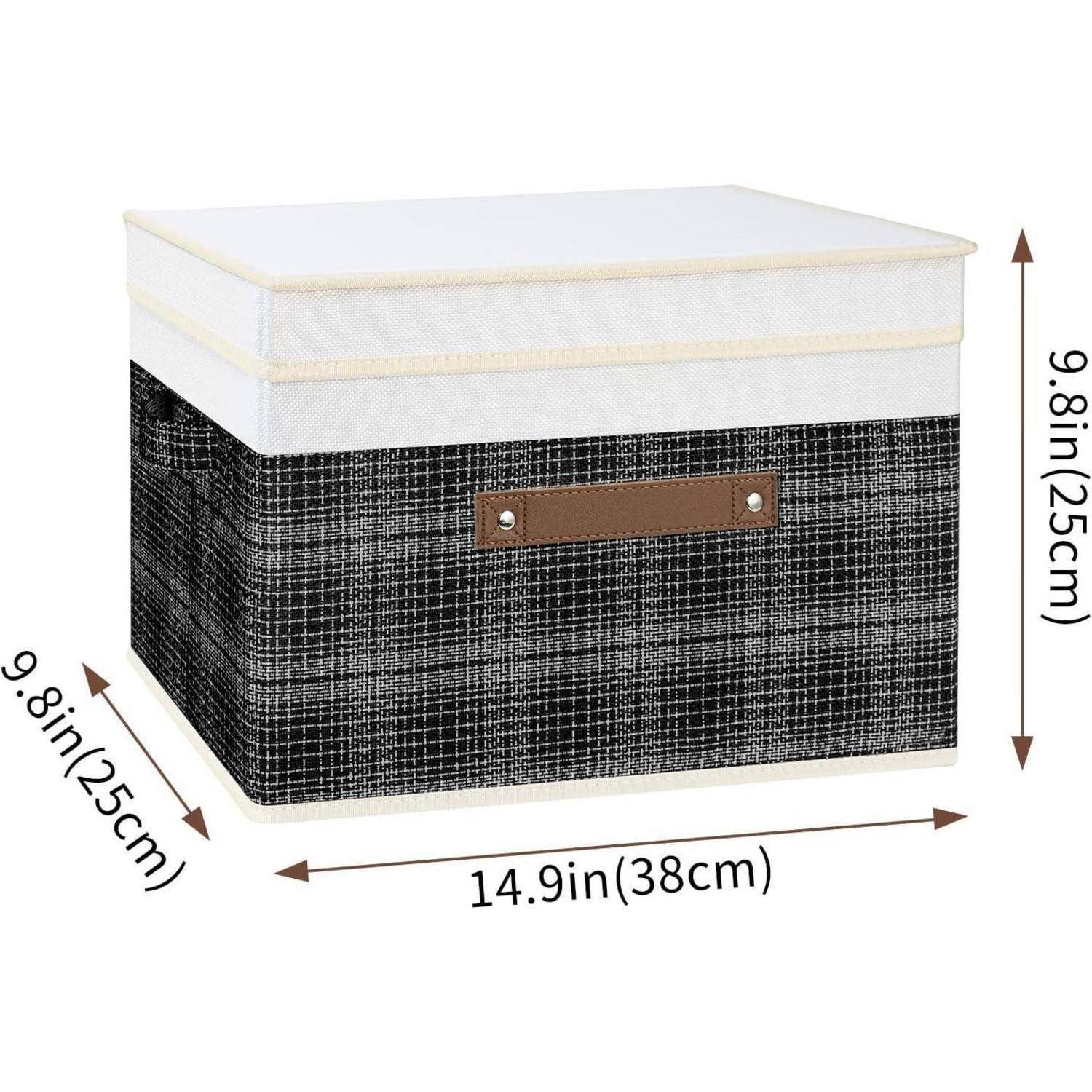 Eine Stoff-Aufbewahrungsbox mit schwarzem Karomuster und braunem Griff wird gezeigt. Maße: 14,9 Zoll (38 cm) breit, 9,8 Zoll (25 cm) hoch und tief.