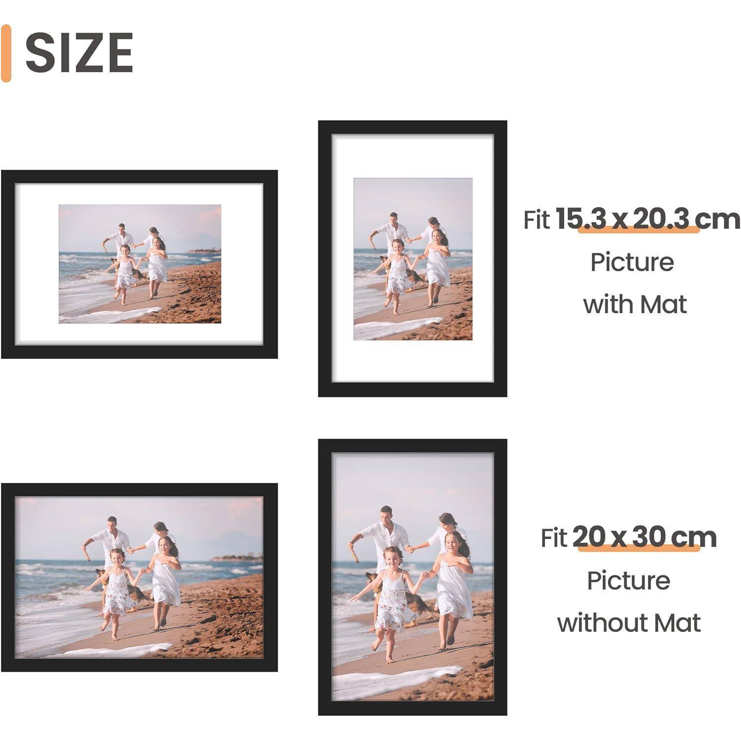 Größen-Leitfaden zeigt zwei gerahmte Familienfotos. Links: 15,3 x 20,3 cm mit Passepartout; Rechts: 20 x 30 cm ohne Passepartout. Familie spaziert am Strand.