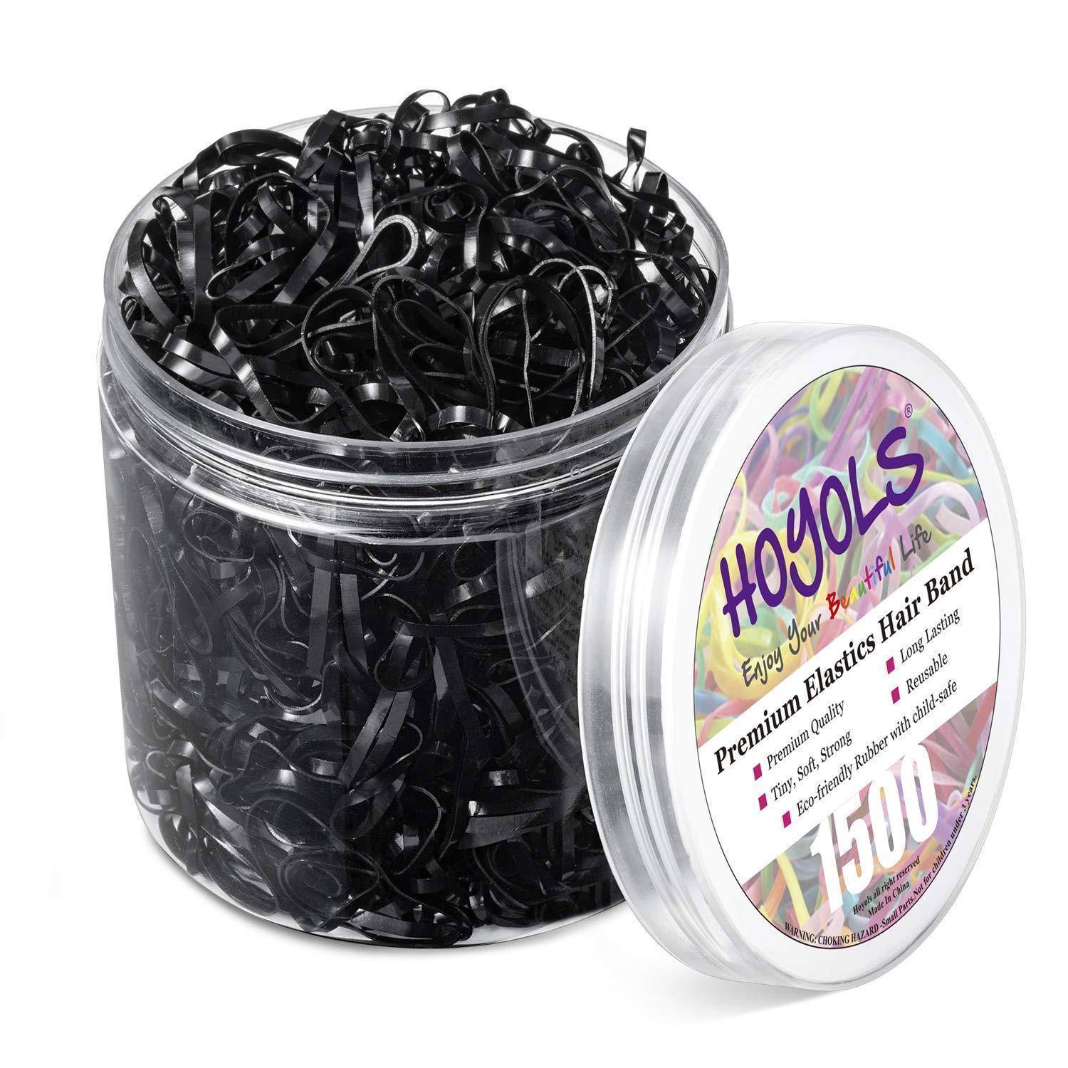 Ein durchsichtiger Plastikbehälter gefüllt mit schwarzen elastischen Haarbändern, mit der Aufschrift „Hoyols Premium Elastics Hair Band, 1500 Stück