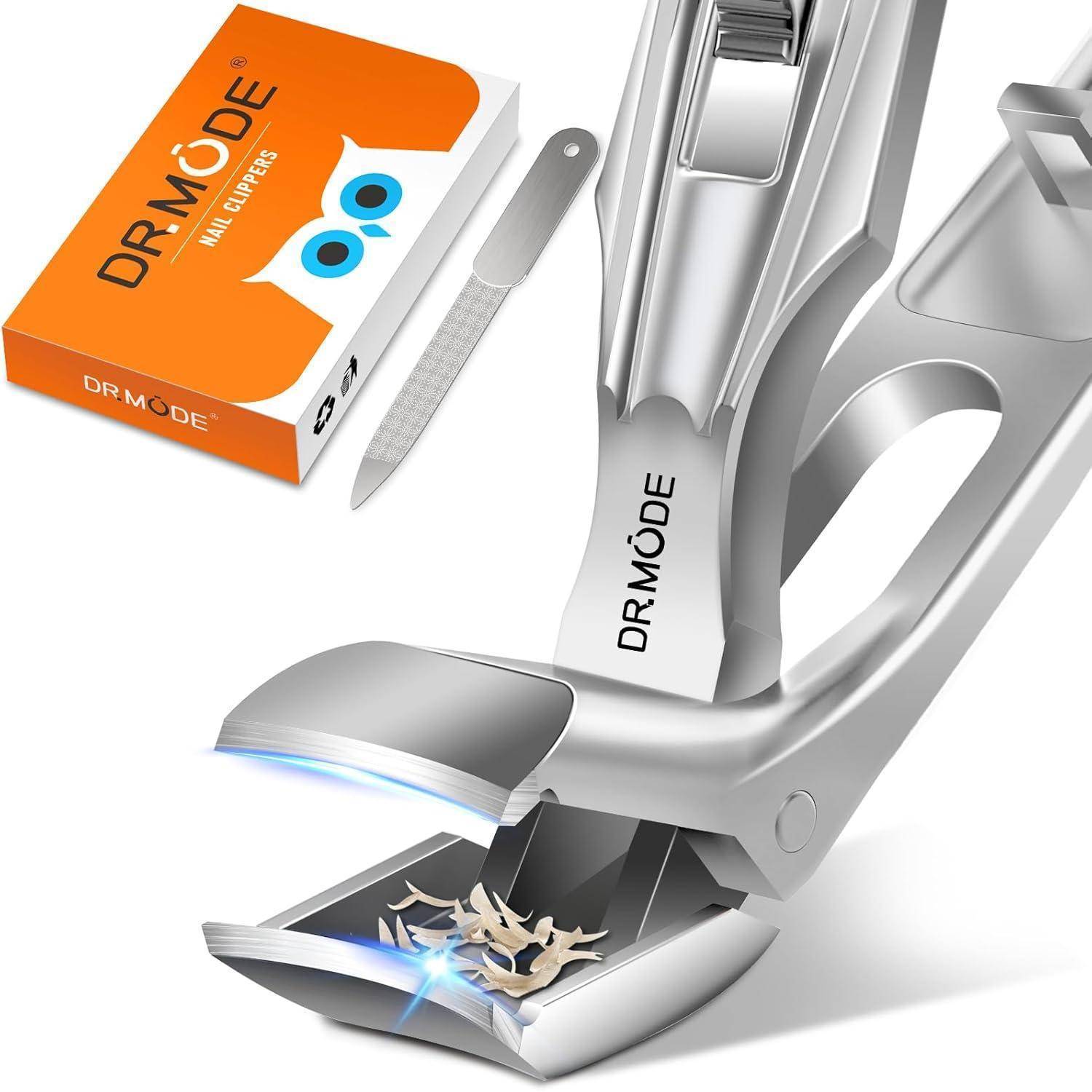 Nagelknipsset mit einem silbernen Nagelknipser, einer Metallnagelfeile und einer orangefarbenen Box mit der Aufschrift 