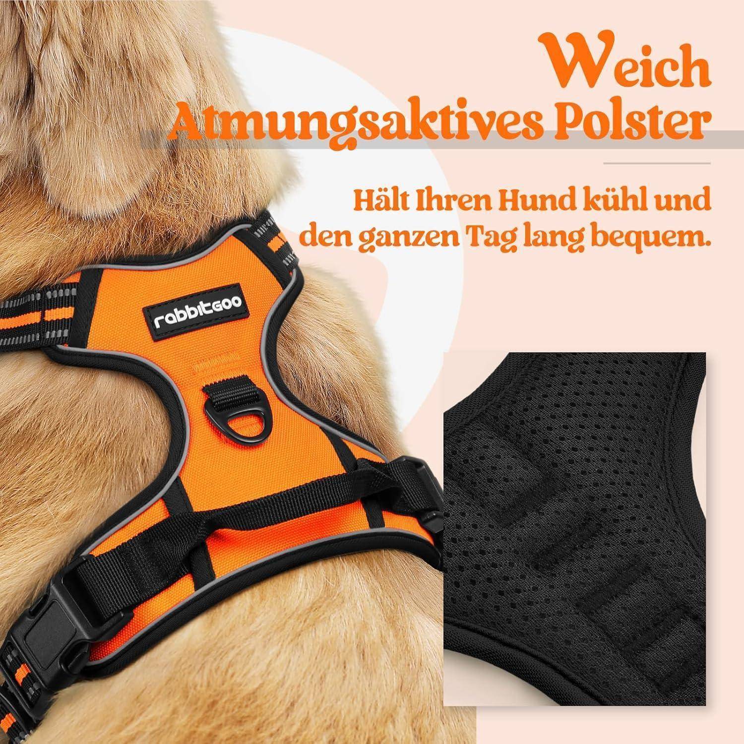 Ein Hund, der ein orangefarbenes rabbitgoo Geschirr trägt. Text auf Deutsch bewirbt das Geschirr als weich und atmungsaktiv, was Hunde kühl und bequem hält.