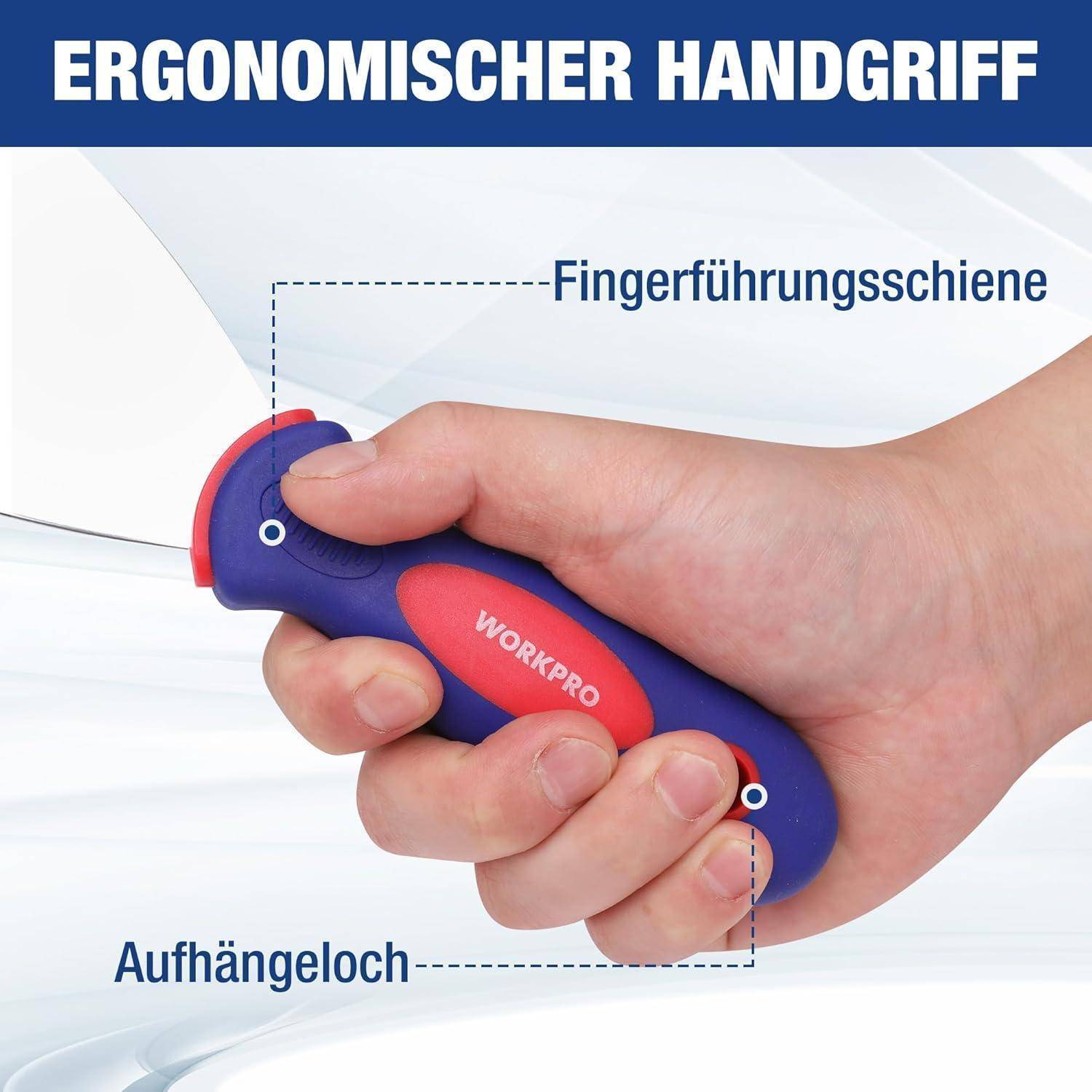 Eine Hand hält ein blau-rotes Messer mit dem Text 