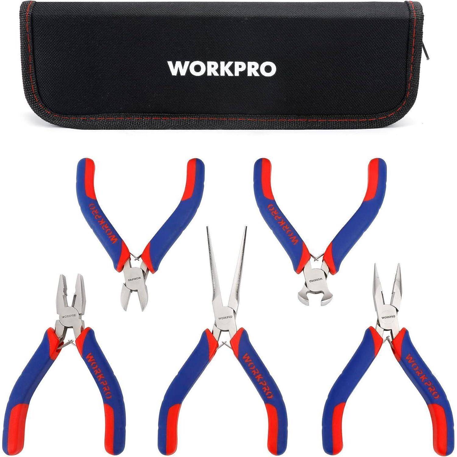 Ein Set aus fünf blauen und roten Zangen mit unterschiedlichen Köpfen, darunter Spitzzangen und Seitenschneider, präsentiert in einer schwarzen Tasche mit der Aufschrift 'WORKPRO'.