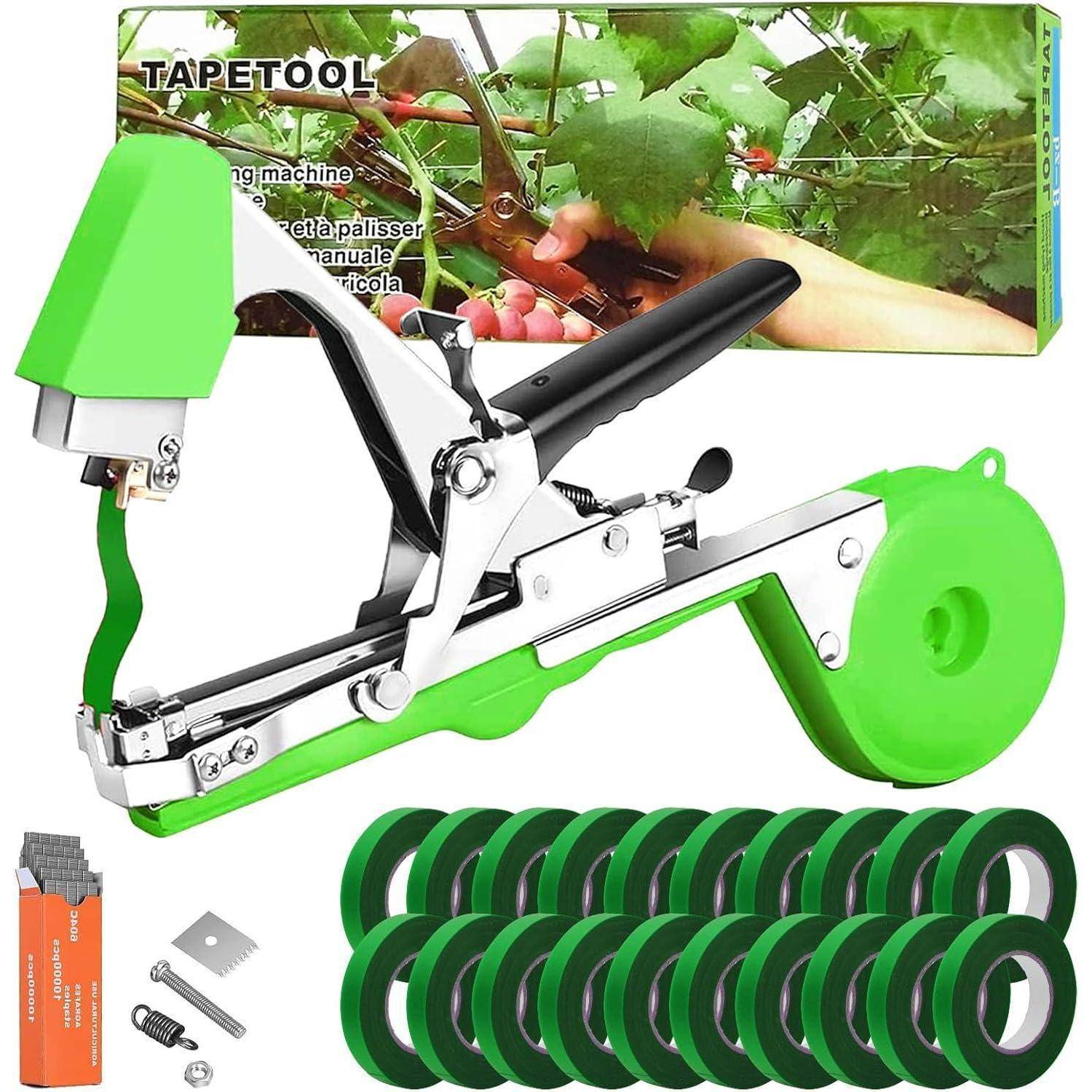 Gartenbindemaschine mit grünem Band, zusammen mit Zubehör wie Nägeln und Klingen präsentiert, verwendet für die Führung von Pflanzentrieben.