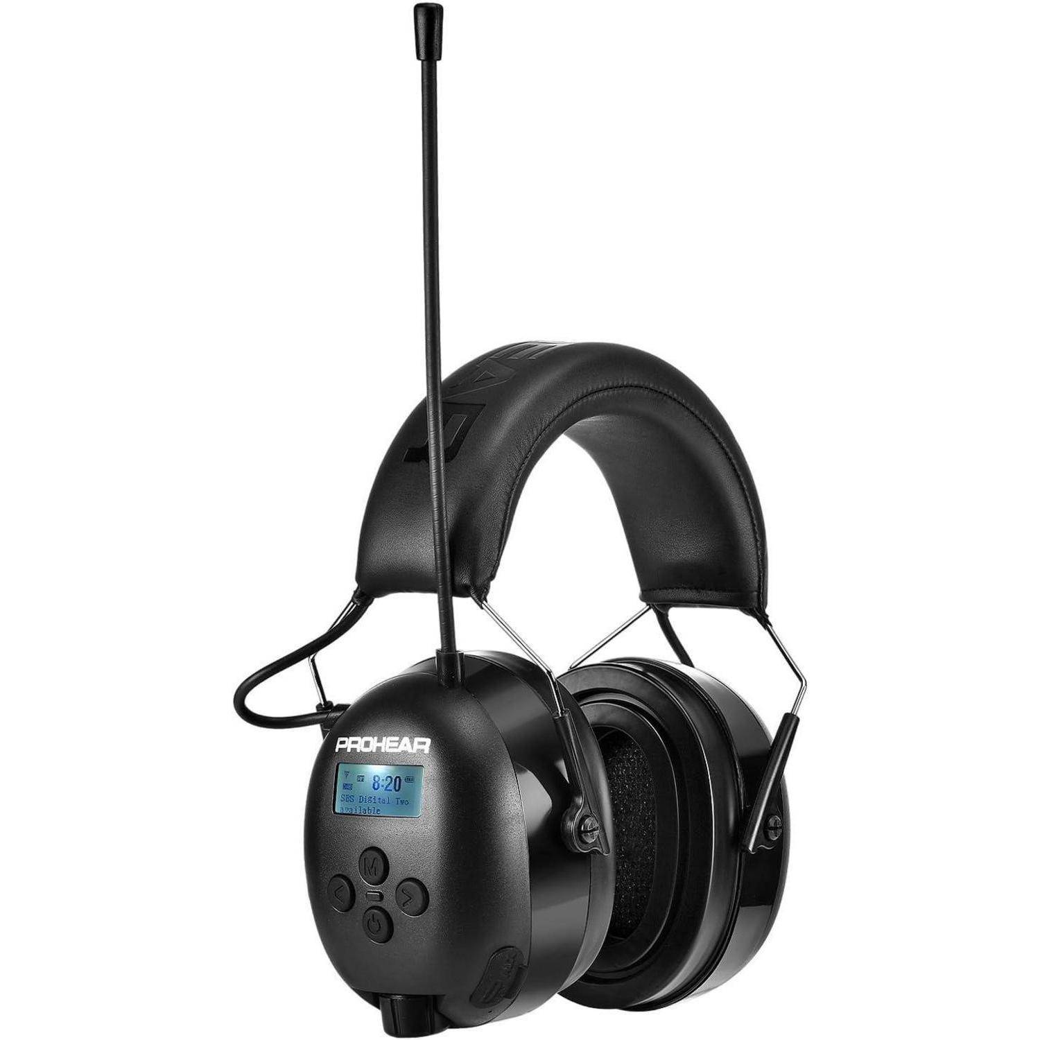 Geräuschunterdrückende Kopfhörer mit integriertem AM/FM-Radio, ausgestattet mit einem schwarzen gepolsterten Kopfband und Ohrmuscheln sowie einem kleinen Bildschirm.