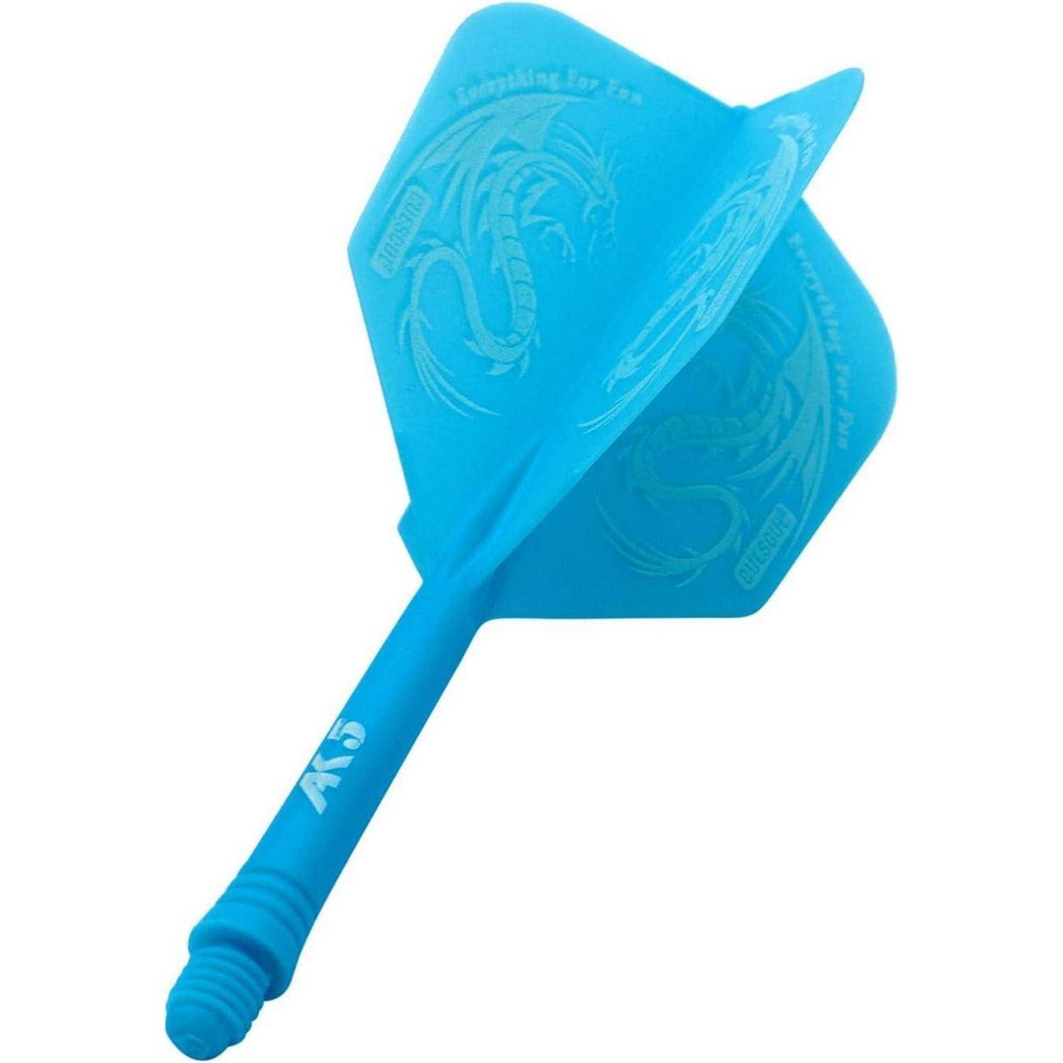 Blauer Fliegenklatsche mit einem Drachendesign in der Nähe des Griffs.