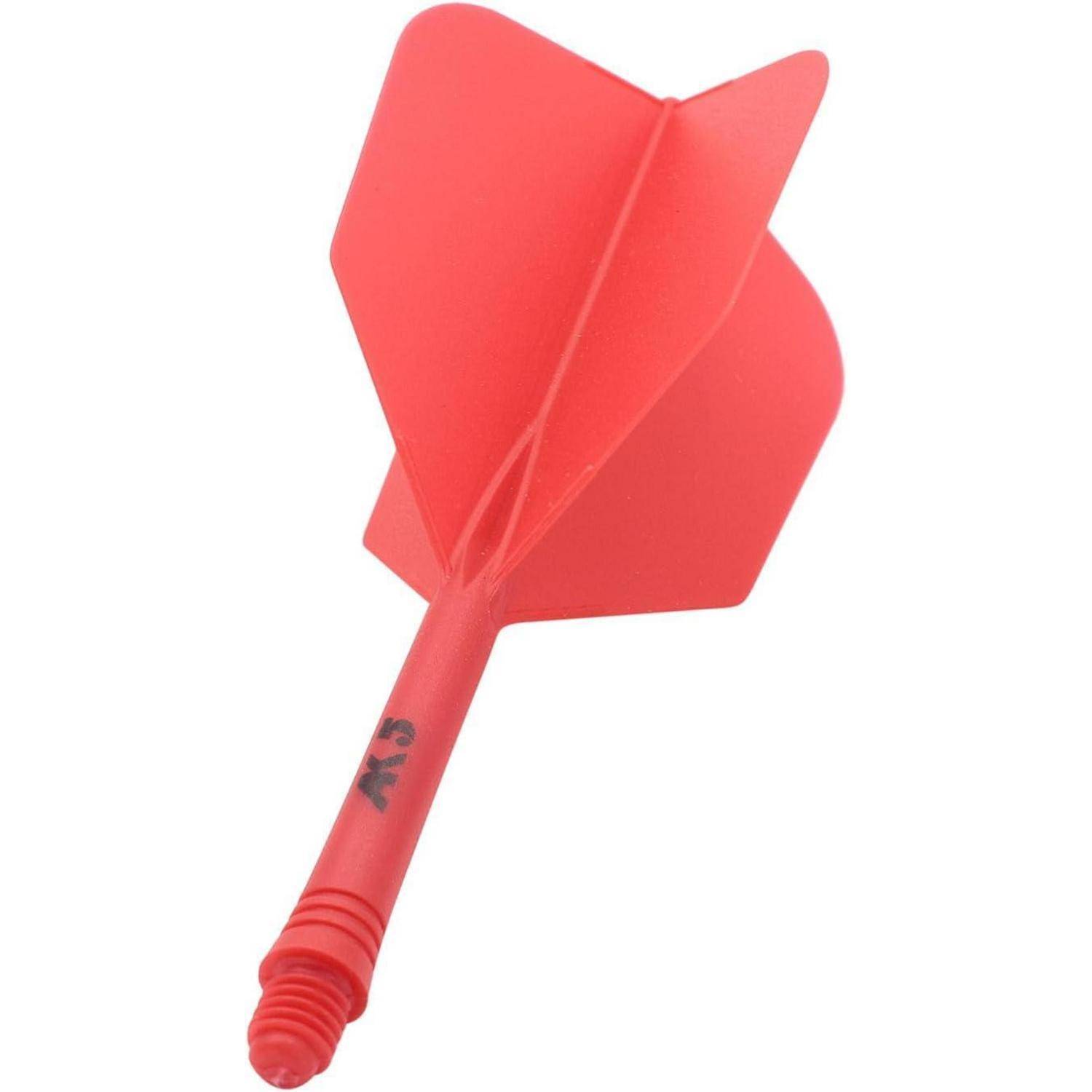 Ein roter Plastikpfeil mit Flossen und einem Gewindelauf, der wahrscheinlich für Indoor-Dartspiele verwendet wird.