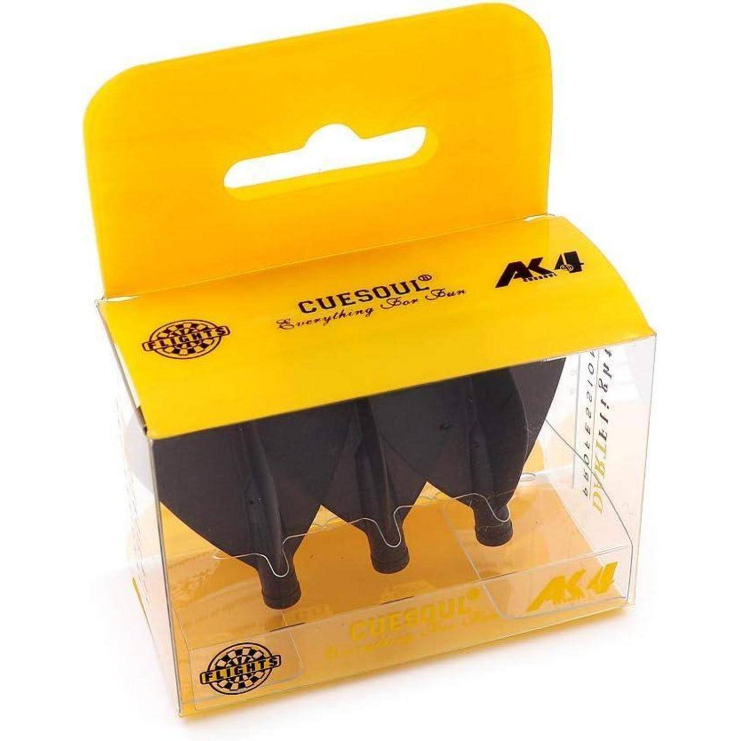 Eine durchsichtige Box enthält drei schwarze Dart-Flights mit gelber Verpackung, die mit ‚CUESOUL' und ‚AK4' beschriftet ist. Das Design betont Spaß.