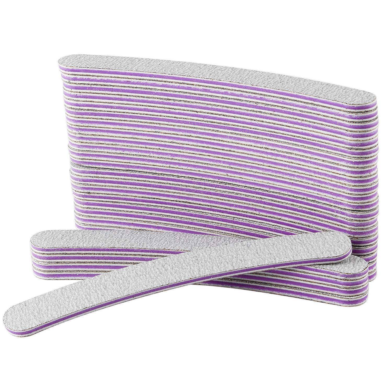 Ein Stapel gebogener Nagelfeilen mit einem violett-gestreiften Muster, auf einem weißen Hintergrund präsentiert.