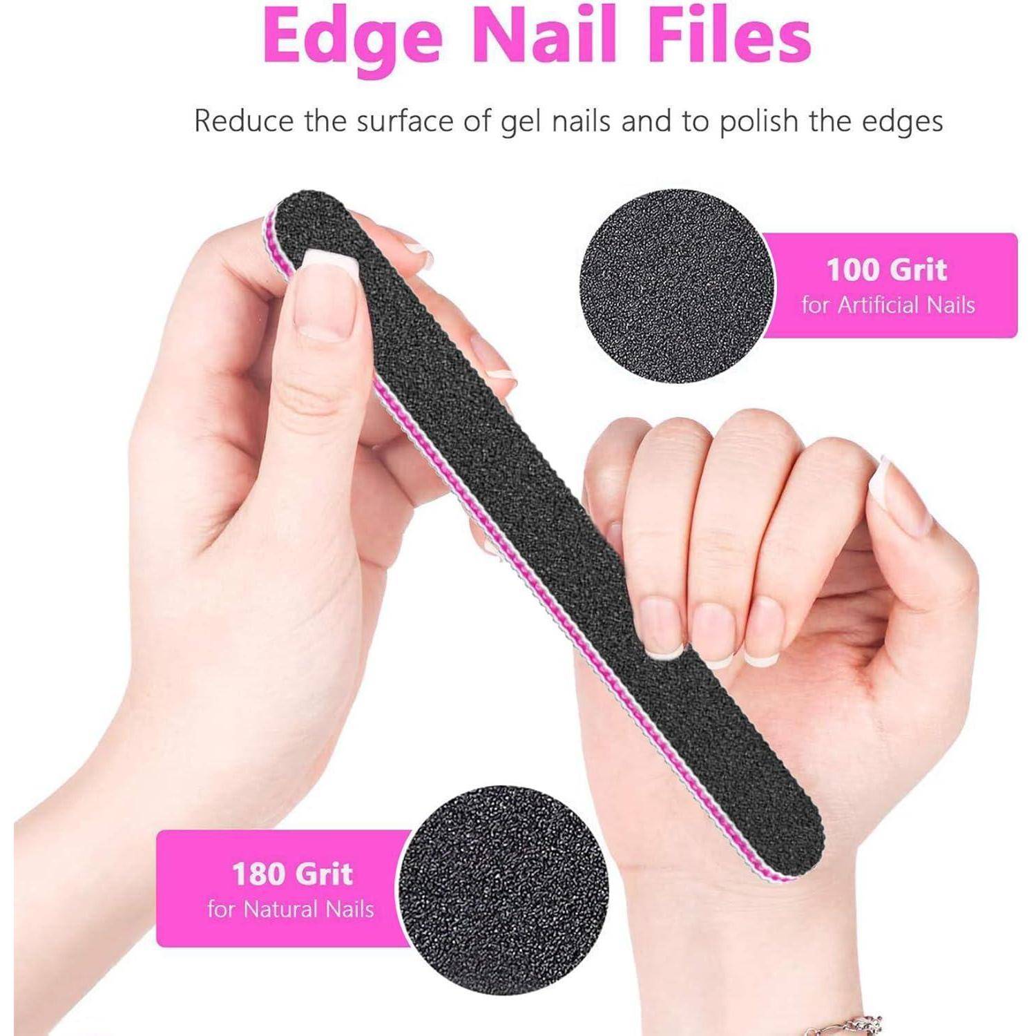 Eine Person, die eine Nagelfeile hält, mit den Etiketten '100 Körnung für künstliche Nägel' und '180 Körnung für natürliche Nägel', die zum Polieren von Nägeln vorgesehen ist.