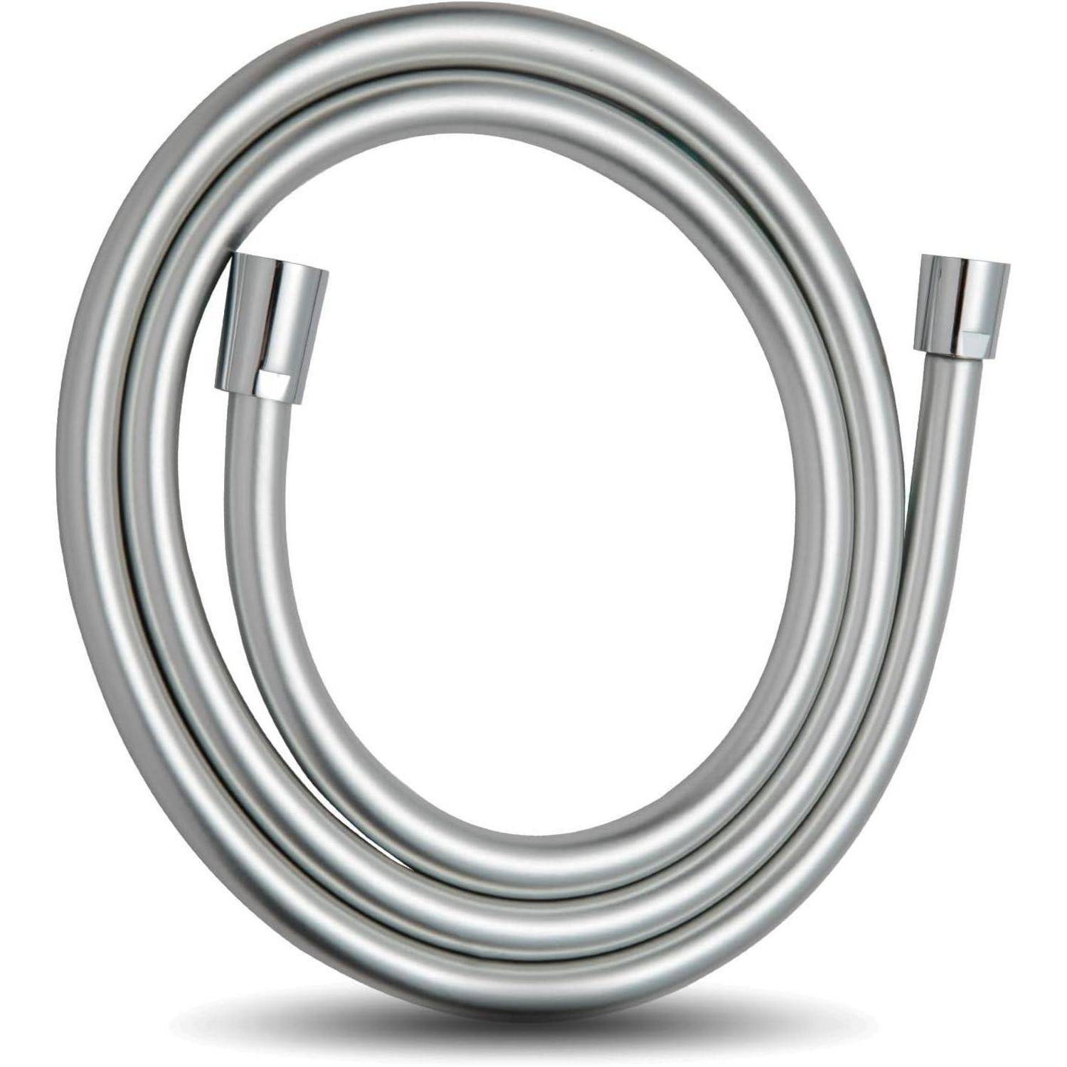 Eine gewickelte Edelstahl-Duschbrause mit glatter, flexibler Gestaltung, die ihre Haltbarkeit und modernen Stil zur Schau stellt.