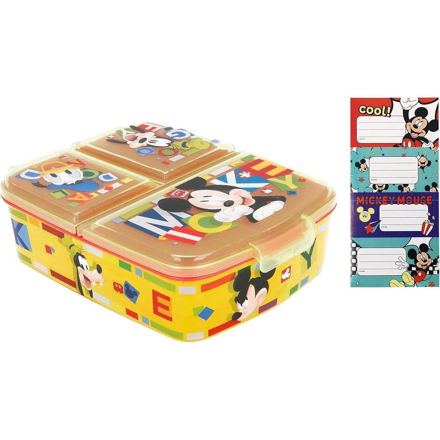 Eine farbenfrohe Brotdose mit Mickey Mouse-Design und einem Sticker-Set mit Mickey-Bildern und Textfeldern mit den Aufschriften 