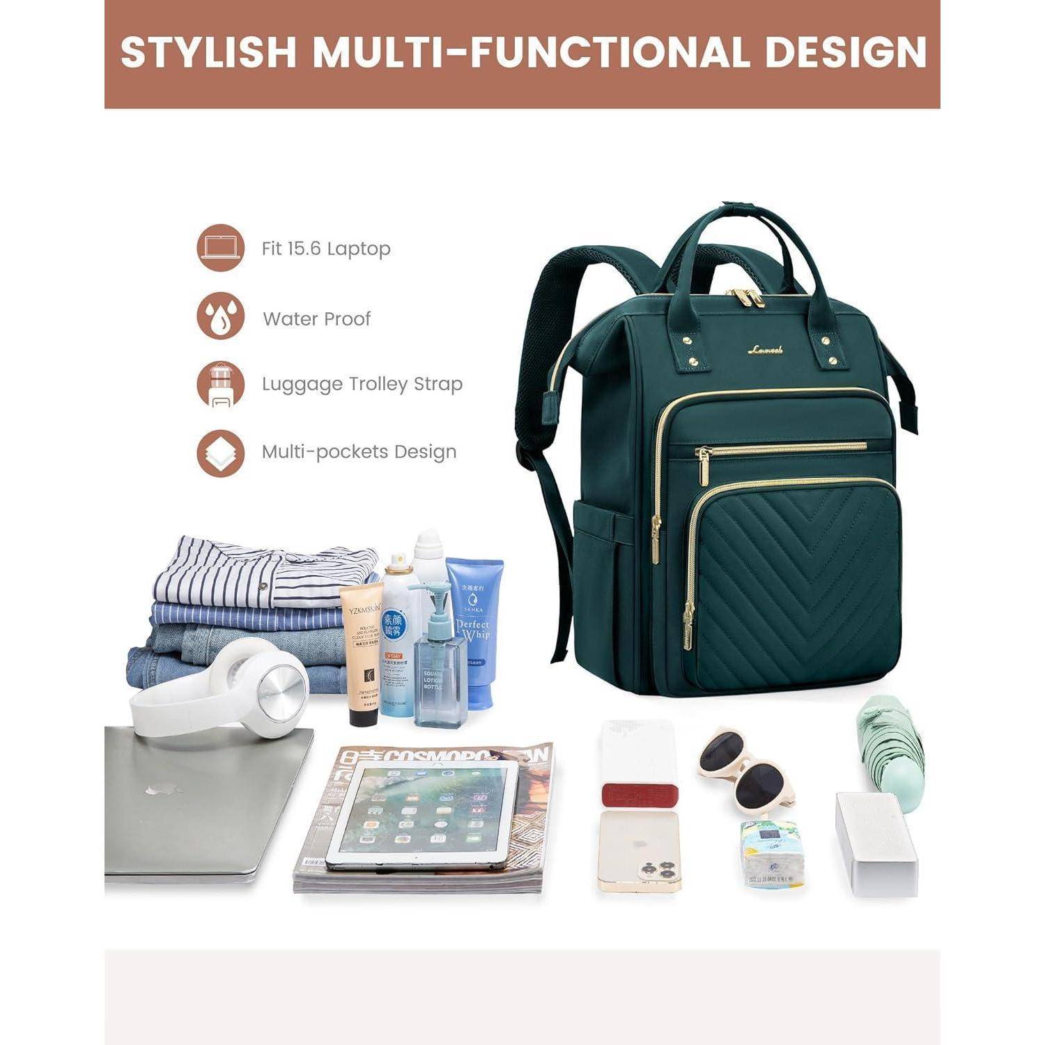 Ein grüner Rucksack ist geöffnet, mit Gegenständen davor, darunter ein Laptop, Tablet, Hautpflegeprodukte, Kleidung und ein Föhn. Etiketten heben Merkmale hervor: geeignet für Laptop bis 15,6 Zoll, wasserdicht, Gepäckgurt, mehrere Taschen.