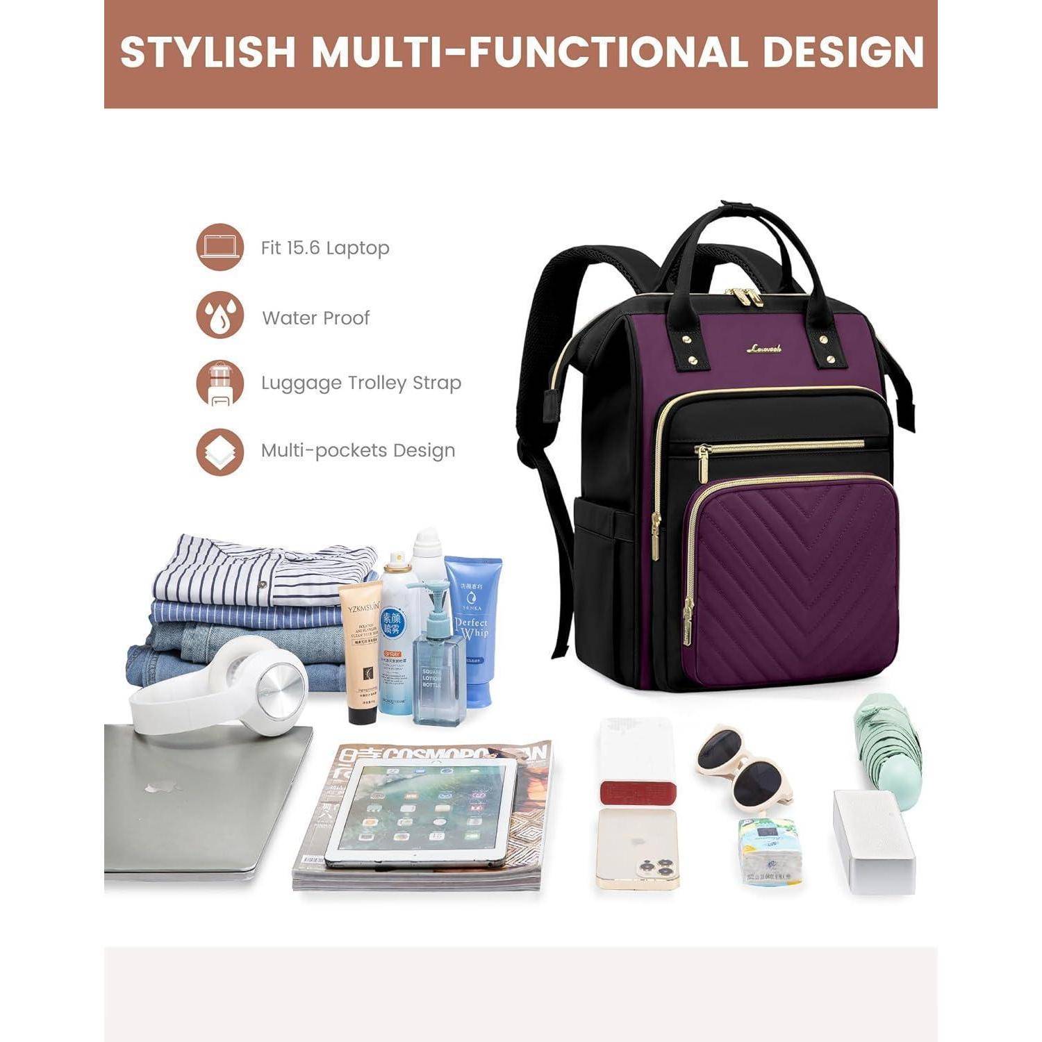 Stilvoller multifunktionaler Rucksack mit angezeigten Funktionen: passt 15,6-Zoll-Laptop, wasserdicht, Gepäckrollenbefestigung, mehrere Taschen. Zubehör umfasst Hautpflegeprodukte, einen Laptop und ein Buch.