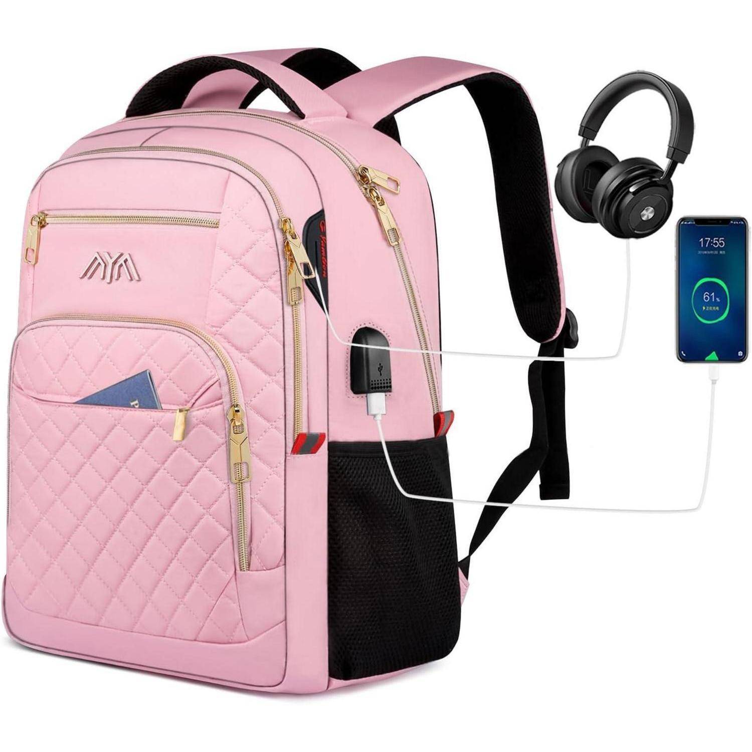 Rosa Rucksack mit gestepptem Design, ausgestattet mit einer USB-Ladebuchse. Zwei Taschen sind sichtbar, wobei eine teilweise geöffnet ist und einen blauen Gegenstand zeigt.
