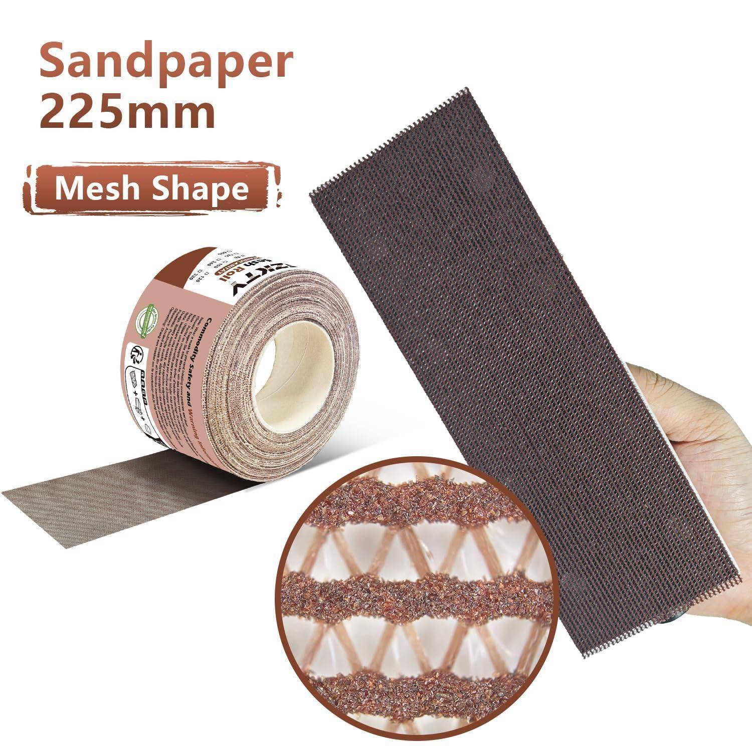 Eine Hand hält ein rechteckiges Blatt Schleifpapier in Netzform. Eine Rolle ähnlichen Schleifpapiers wird gezeigt. Text liest sich: 