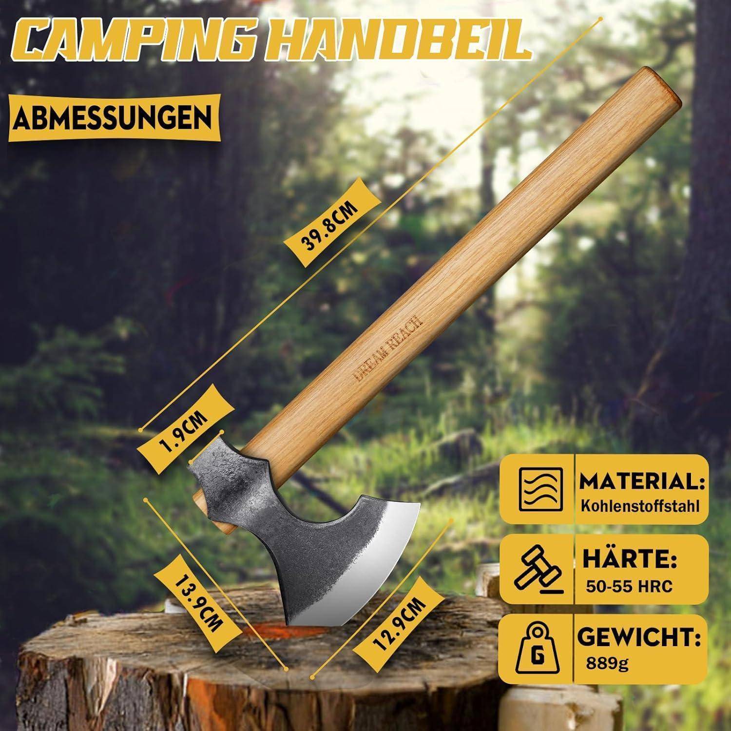Camping Handbeil' Beil-Diagramm mit Abmessungen: 39,8 cm Länge, 13,9 cm Klingenbreite, 12,9 cm Klingenhöhe. Material: Kohlenstoffstahl, Härte: 50-55 HRC, Gewicht: 899 g. Waldlandschaft im Hintergrund.