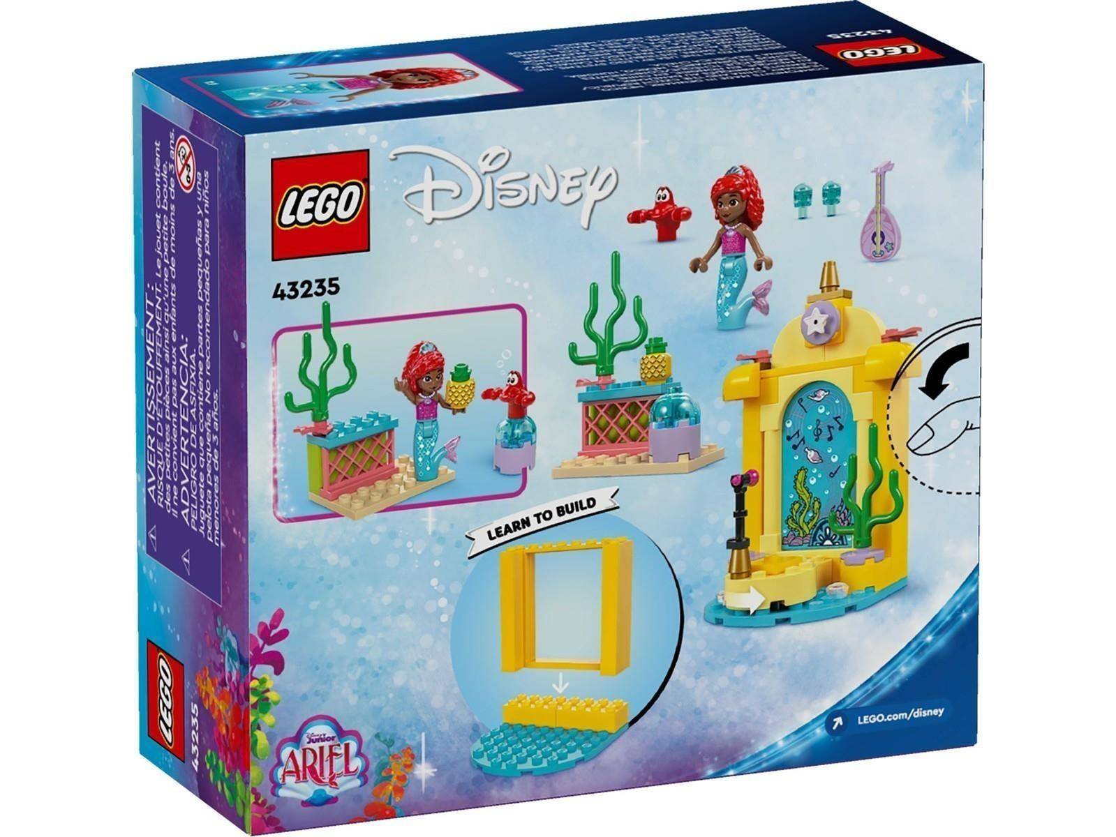 LEGO Disney Ariel-Set zum Bauen in einer Schachtel, die eine gelbe Tür, Meeresthemen-Teile und eine Mini-Ariel-Figur zeigt; Set 43235.