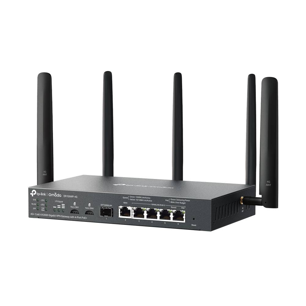 Ein schwarzer TP-Link Omada Wireless-Router mit vier hohen Antennen, gezeigt von vorne und in Schrägansicht auf weißem Hintergrund.
