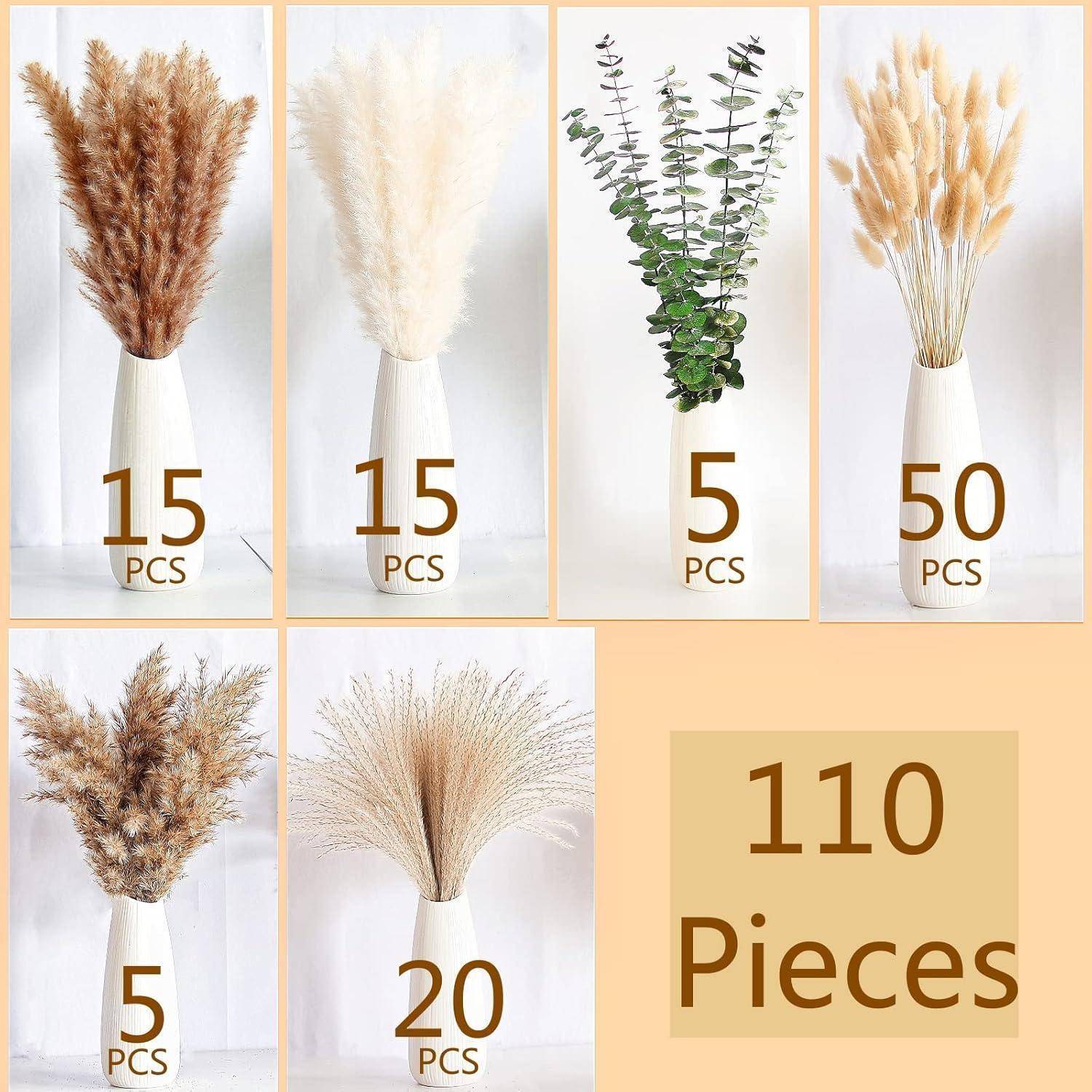Getrocknete Blumenarrangements in Vasen: 15 Stück braun, 15 Stück weiß, 5 Stück grün, 50 Stück beige, 5 Stück Weizen, 20 Stück neutral; insgesamt 110 Stück.