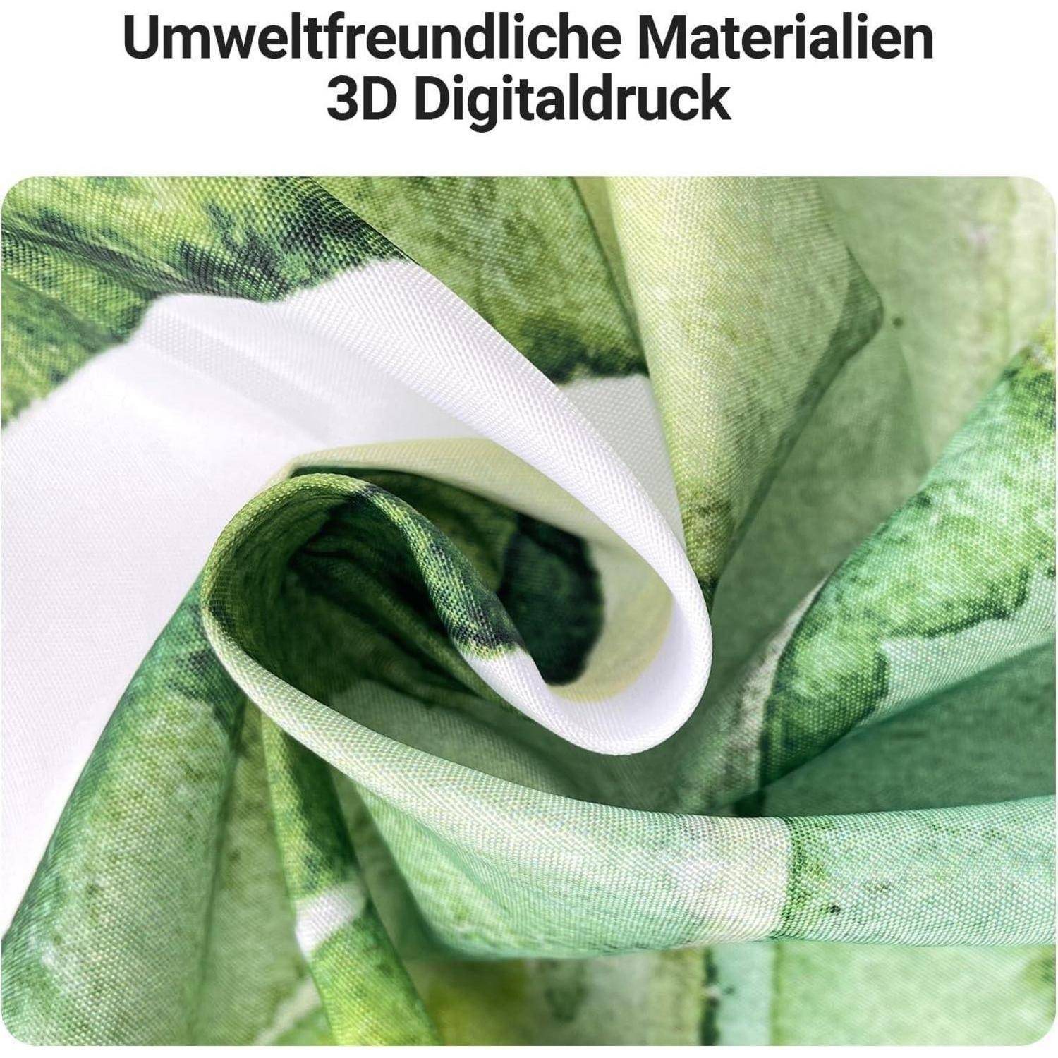 Nahaufnahme eines gefalteten grün-weißen Stoffs mit dem Text 'Umweltfreundliche Materialien 3D Digitaldruck', der umweltfreundliche Materialien und 3D-Digitaldruck andeutet.
