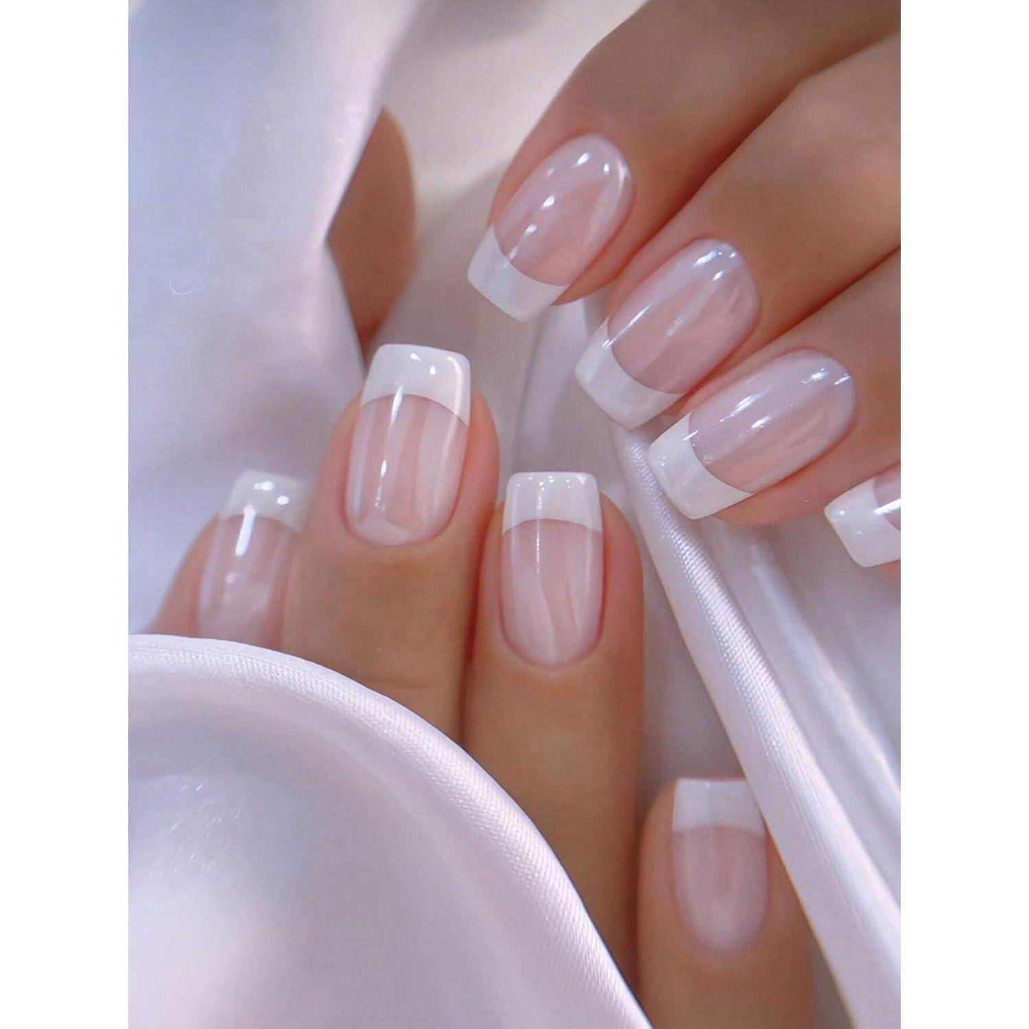 24 Stück Quadratische Glitzer Fake Nägel Weiß Mittelgroße French Tip