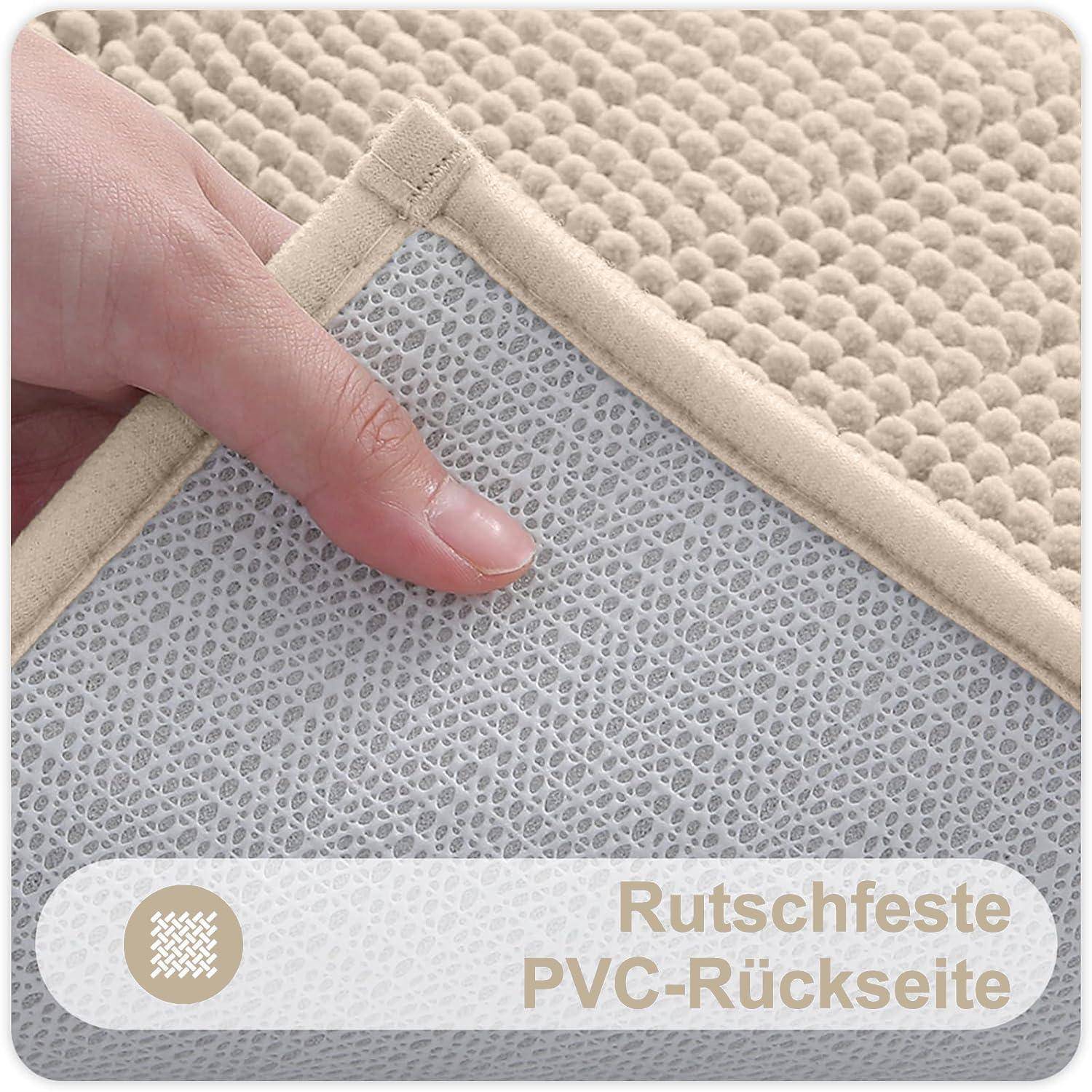 Eine Hand, die eine Ecke eines Teppichs anhebt, um die rutschfeste PVC-Rückseite zu zeigen, wobei Halt und Sicherheit betont werden. Text lautet 'Rutschfeste PVC-Rückseite'.