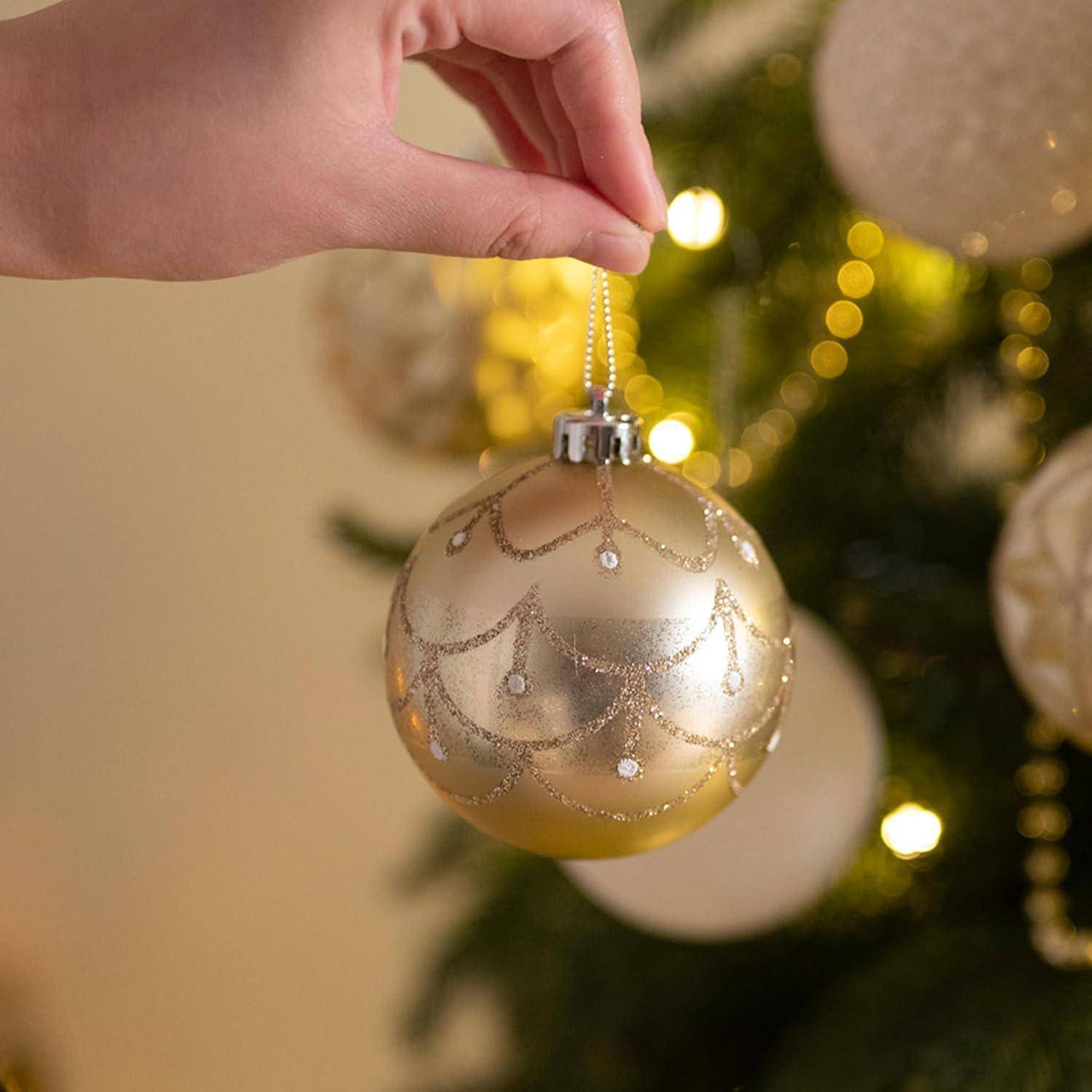 Weihnachtskugeln 12 8cm Kunststoff bruchsicher Aufhänger Weiß Gold