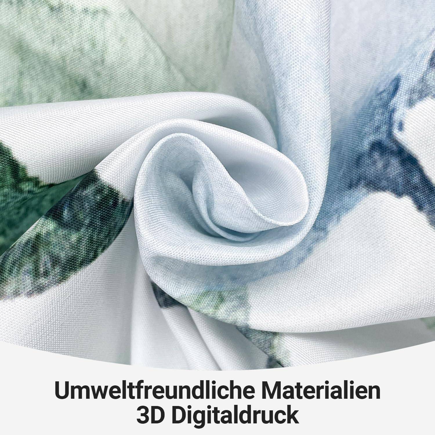 Nahaufnahme eines Gewebes mit 3D-Druckstruktur. Der Text lautet 'Umweltfreundliche Materialien 3D Digitaldruck', was umweltfreundliche Materialien andeutet.