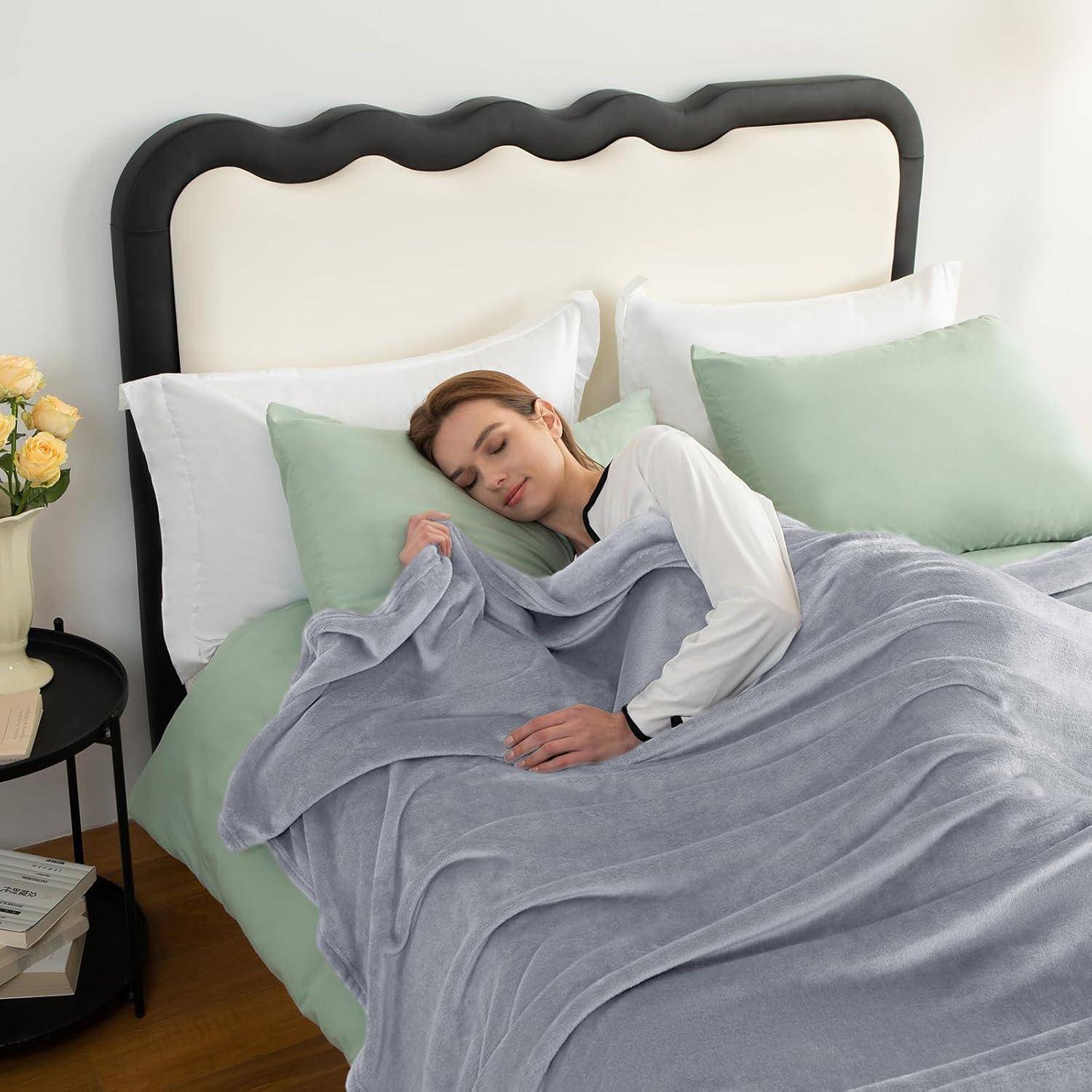Kuscheldecke Sofadecke Wohndecke Flanell 2er Set 150 x 200 cm Hellgrau