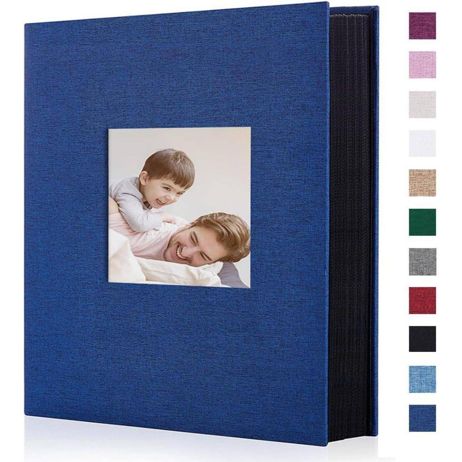 Ein blaues Fotoalbum mit einem Coverbild einer lächelnden Frau und einem Kind. Farboptionen werden rechts in kleinen Farbfeldern gezeigt.