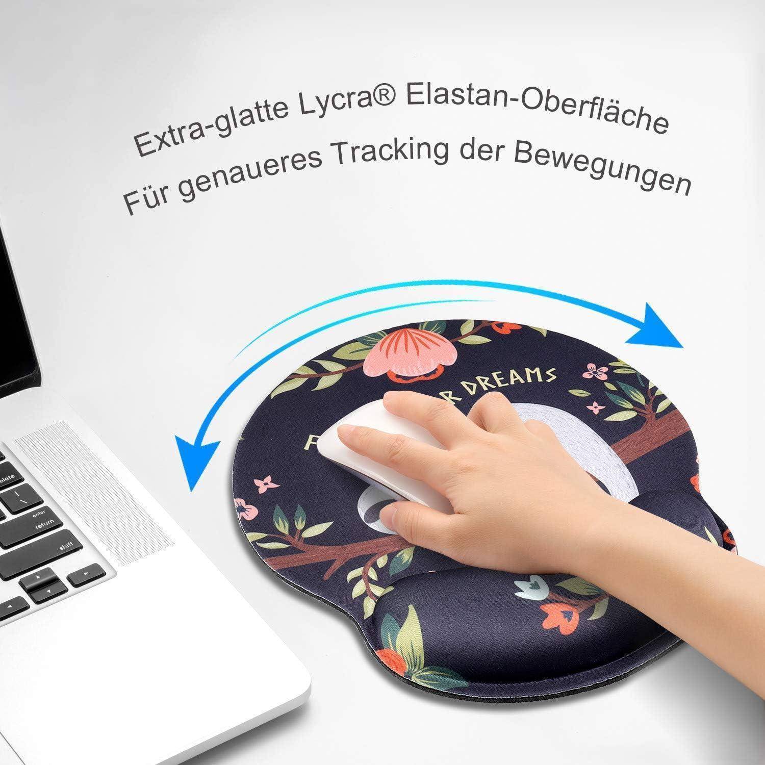 Eine Hand ruht auf einem Blumenmousepad und demonstriert dessen glatte Lycra-Oberfläche. Pfeile deuten auf eine verbesserte Verfolgung hin. Der deutsche Text bewirbt die Genauigkeit.