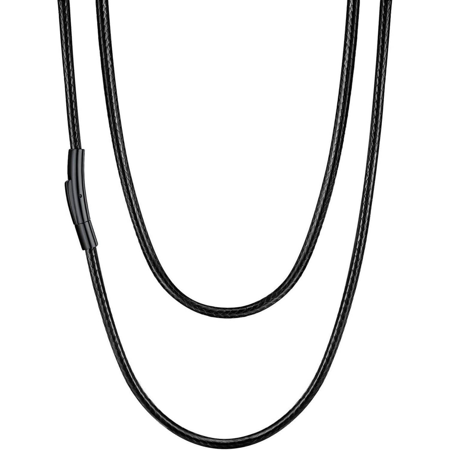 Eine schwarze geflochtene Lederkette mit magnetischem Verschluss, in einer Schlaufenposition gezeigt.