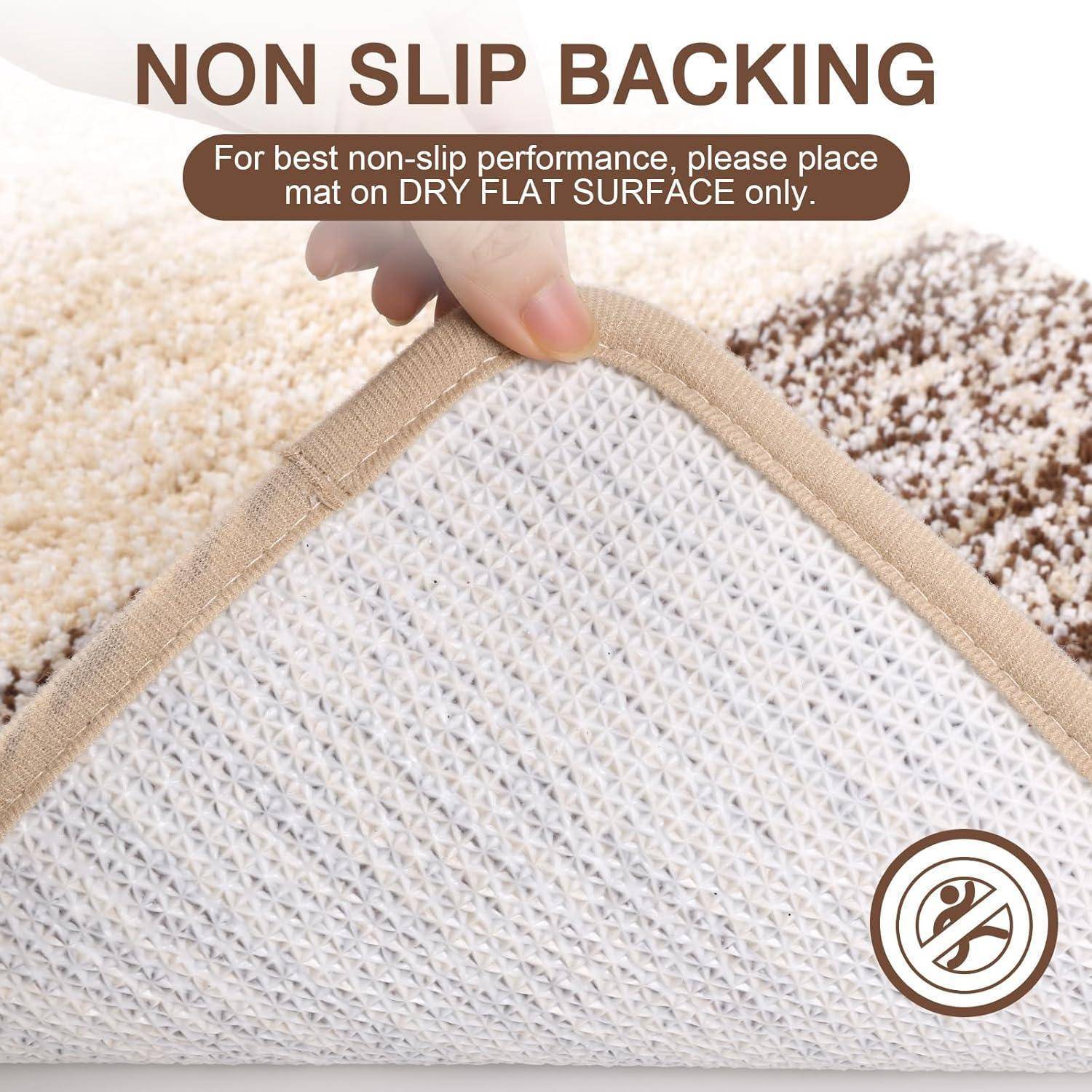 Hand hebt Ecke eines Teppichs, der eine 