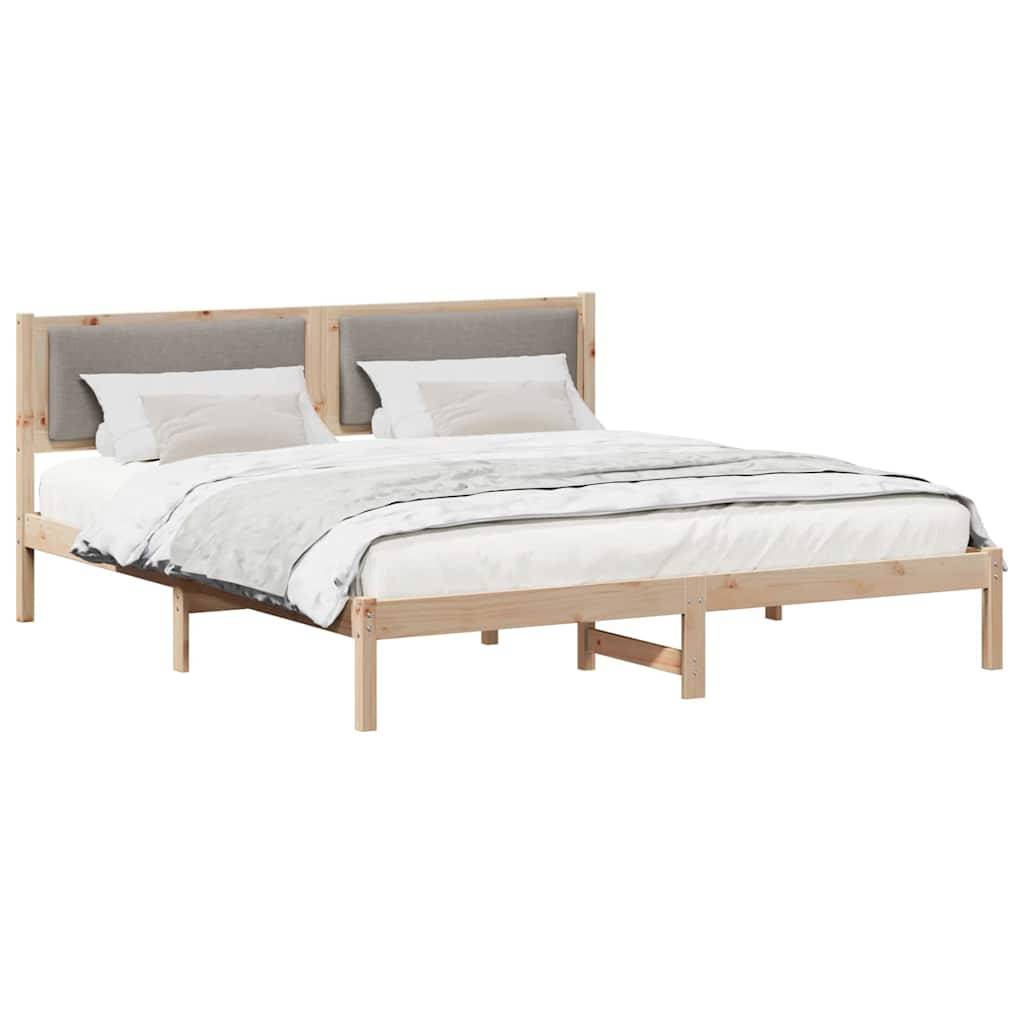 Ein Bett in Kingsize-Größe aus Holz mit gepolstertem Kopfteil, dargestellt mit weißer Bettwäsche und zwei Kissen, das ein minimalistisches modernes Design zeigt.