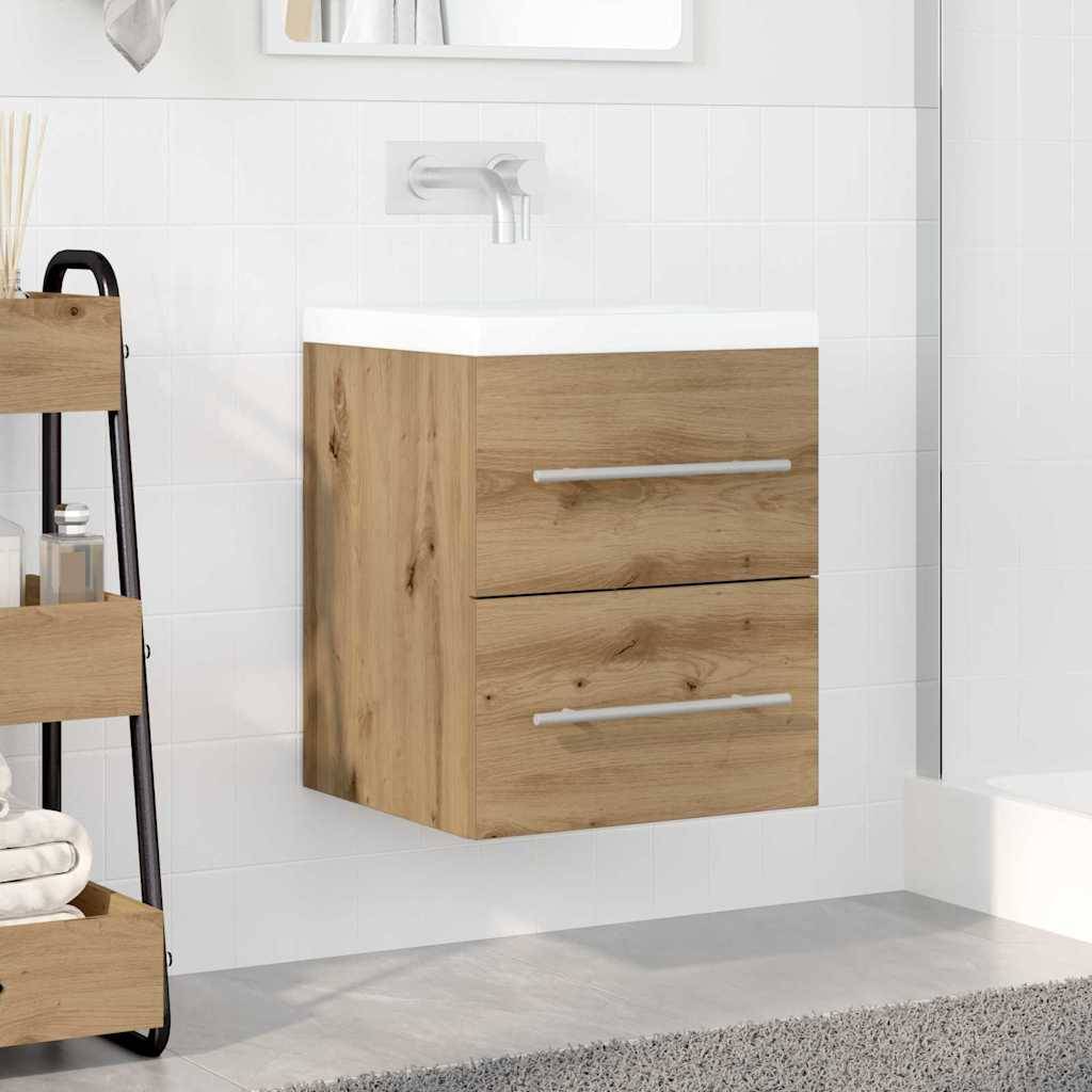 Modernes Badezimmer mit einem Waschtisch aus Holz an der Wand, weißer Arbeitsplatte und Waschbecken, neben einem Regal mit Handtüchern und Toilettenartikeln.