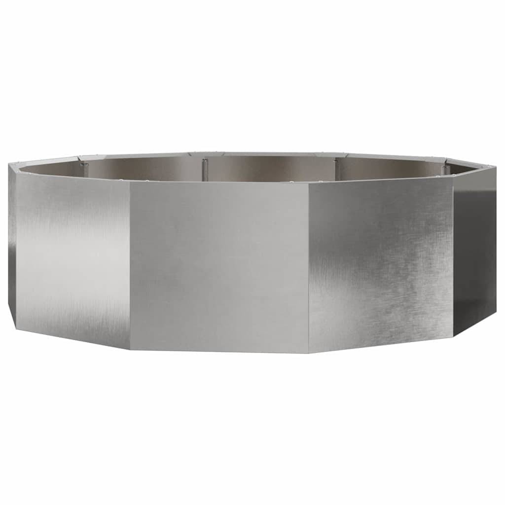 Ein Edelstahlring mit achteckiger Form und gebürsteter Oberfläche, möglicherweise eine Komponente für industrielle oder architektonische Anwendungen.