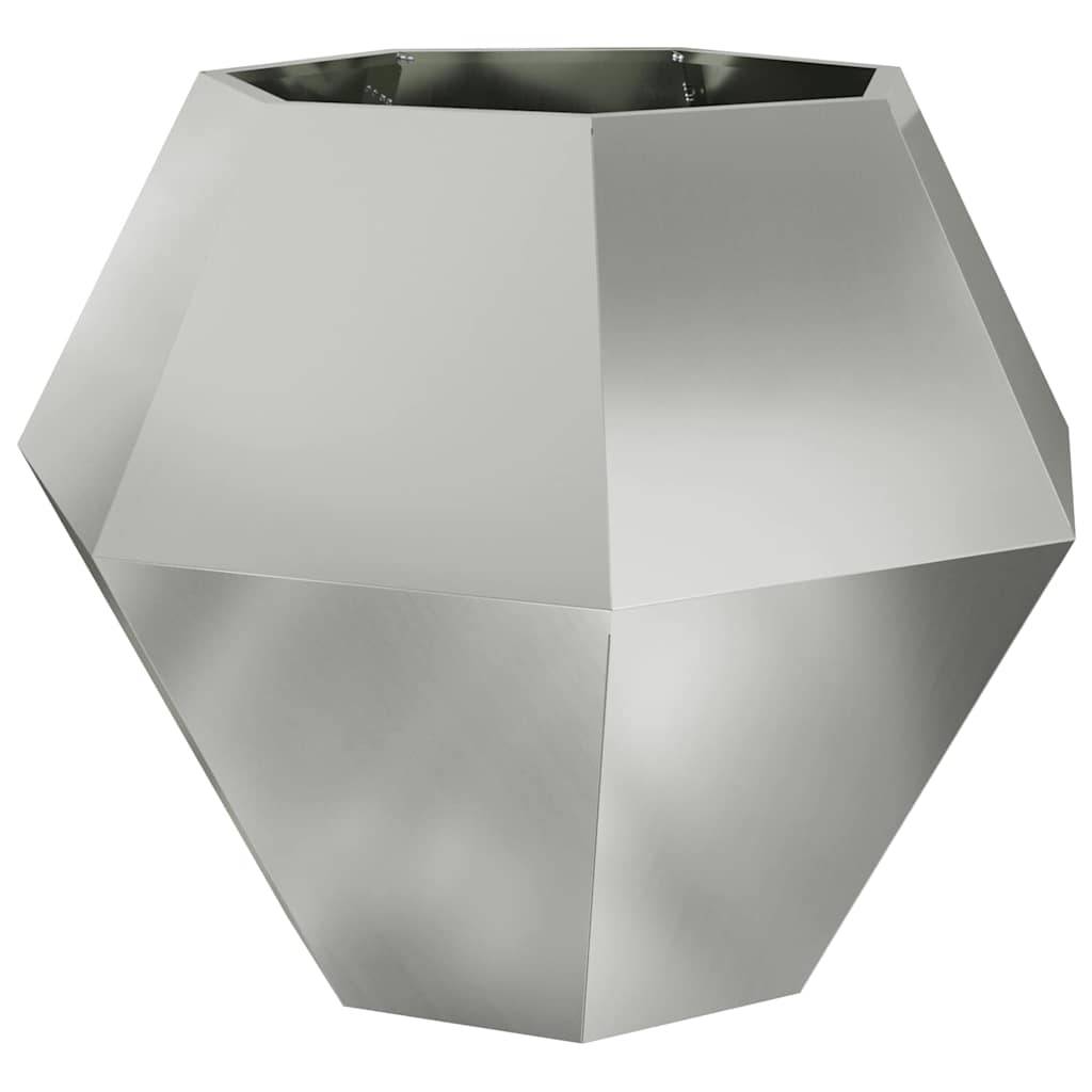 Ein geometrischer, metallischer Pflanzkübel mit sechseckigem Design, ausgestattet mit glatten, reflektierenden Oberflächen, der allein vor einem schlichten Hintergrund steht.