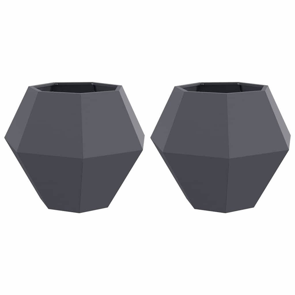 Zwei geometrische, dunkelgraue Pflanzgefäße mit facettierten Oberflächen, nebeneinander platziert. Jedes hat eine achteckige Form und wirkt modern und minimalistisch.