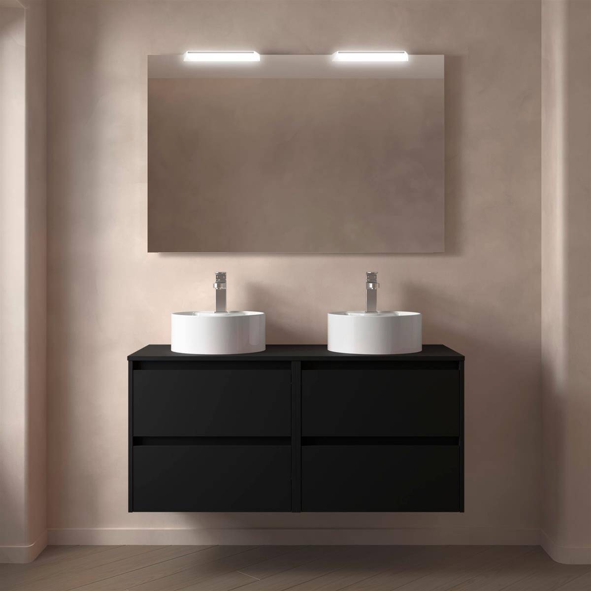 Modernes Badezimmer-Waschtisch mit schwarzem Schrank, zwei Aufsatzwaschbecken und großem rechteckigem Spiegel darüber.