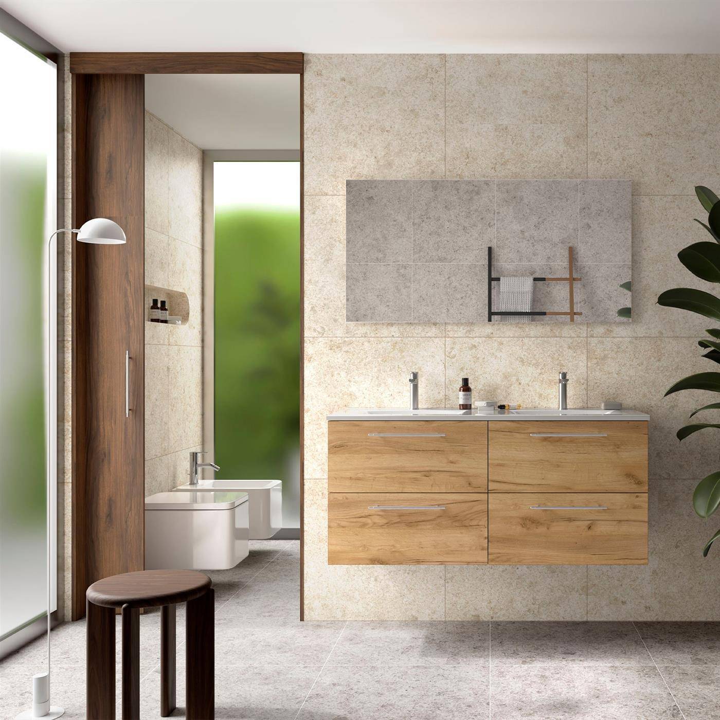 Modernes Badezimmer mit schwebendem Holzwaschtisch, Wandspiegel, Waschbecken und Toilette, sichtbar durch eine offene Tür.