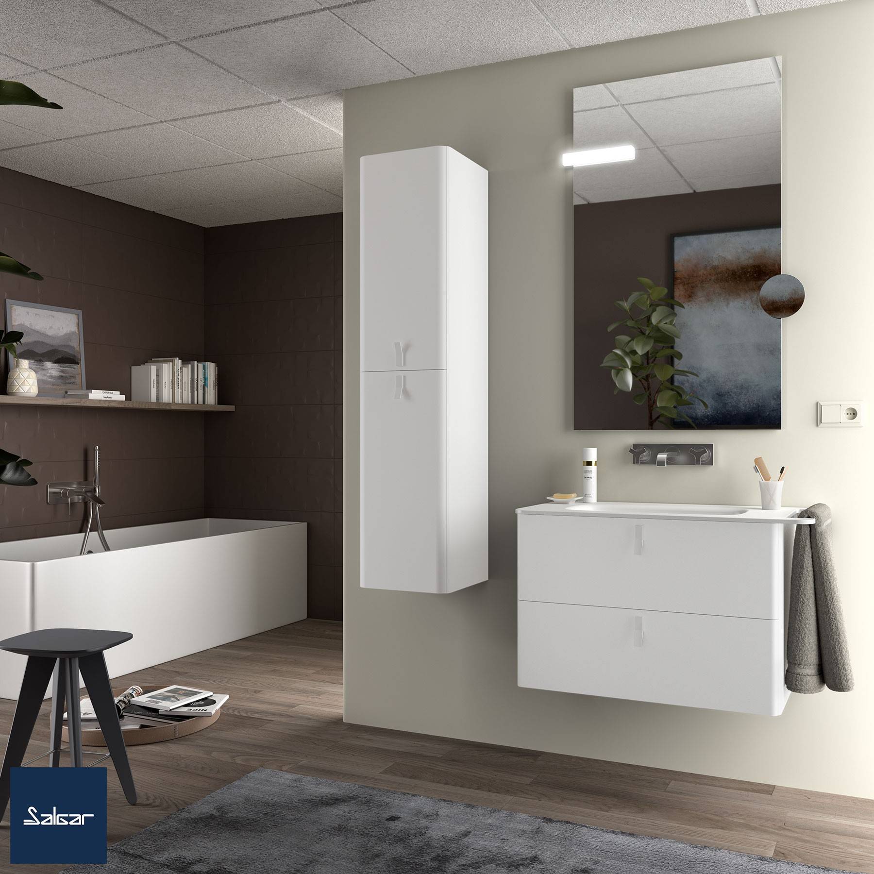 Modernes Badezimmerinterieur mit weißen Schränken, einem großen Spiegel und einem Waschbecken. Minimalistisches Design mit neutralen Farben und Holzfußboden.